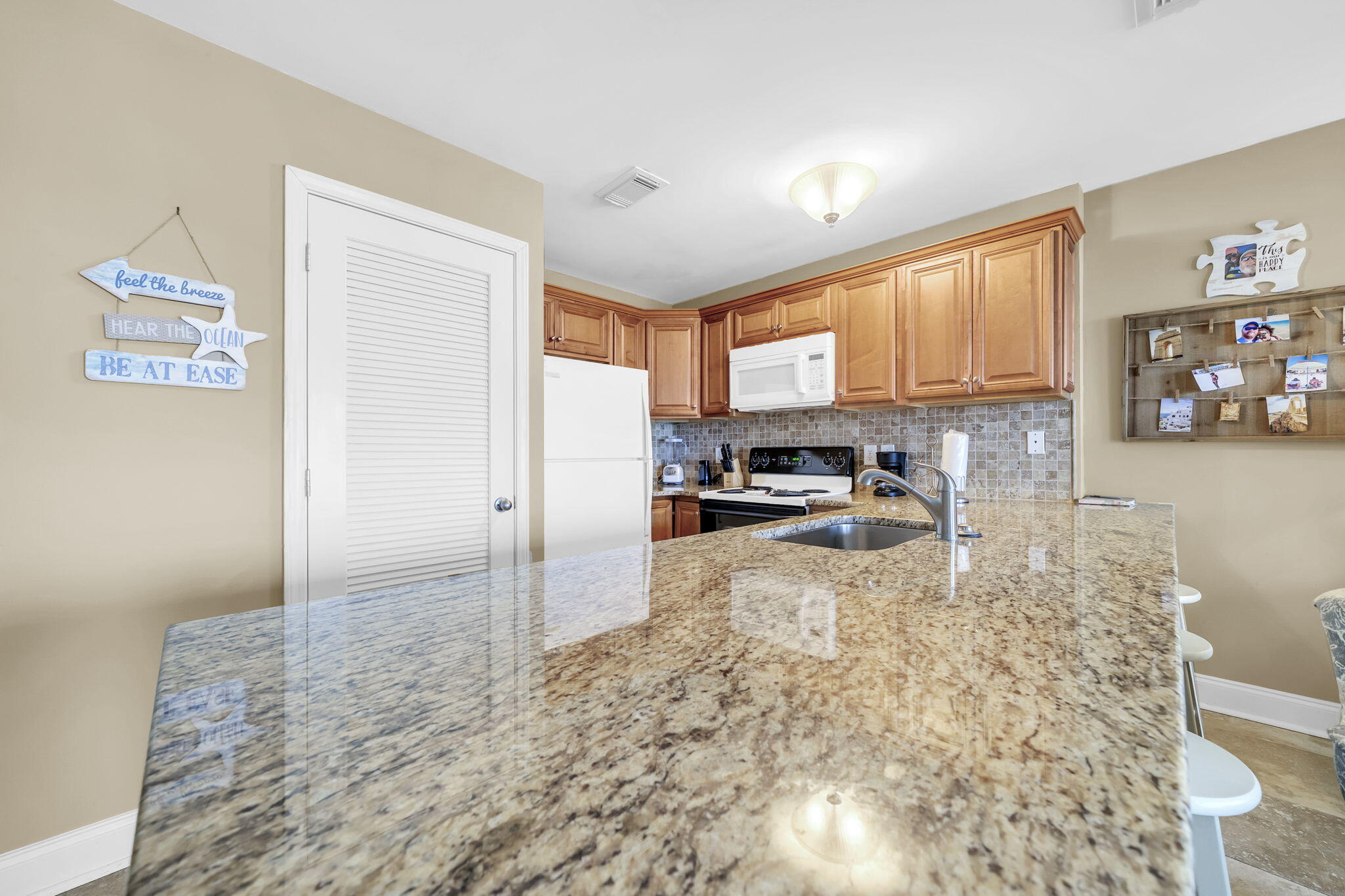ISLAND SANDS CONDO - Residential