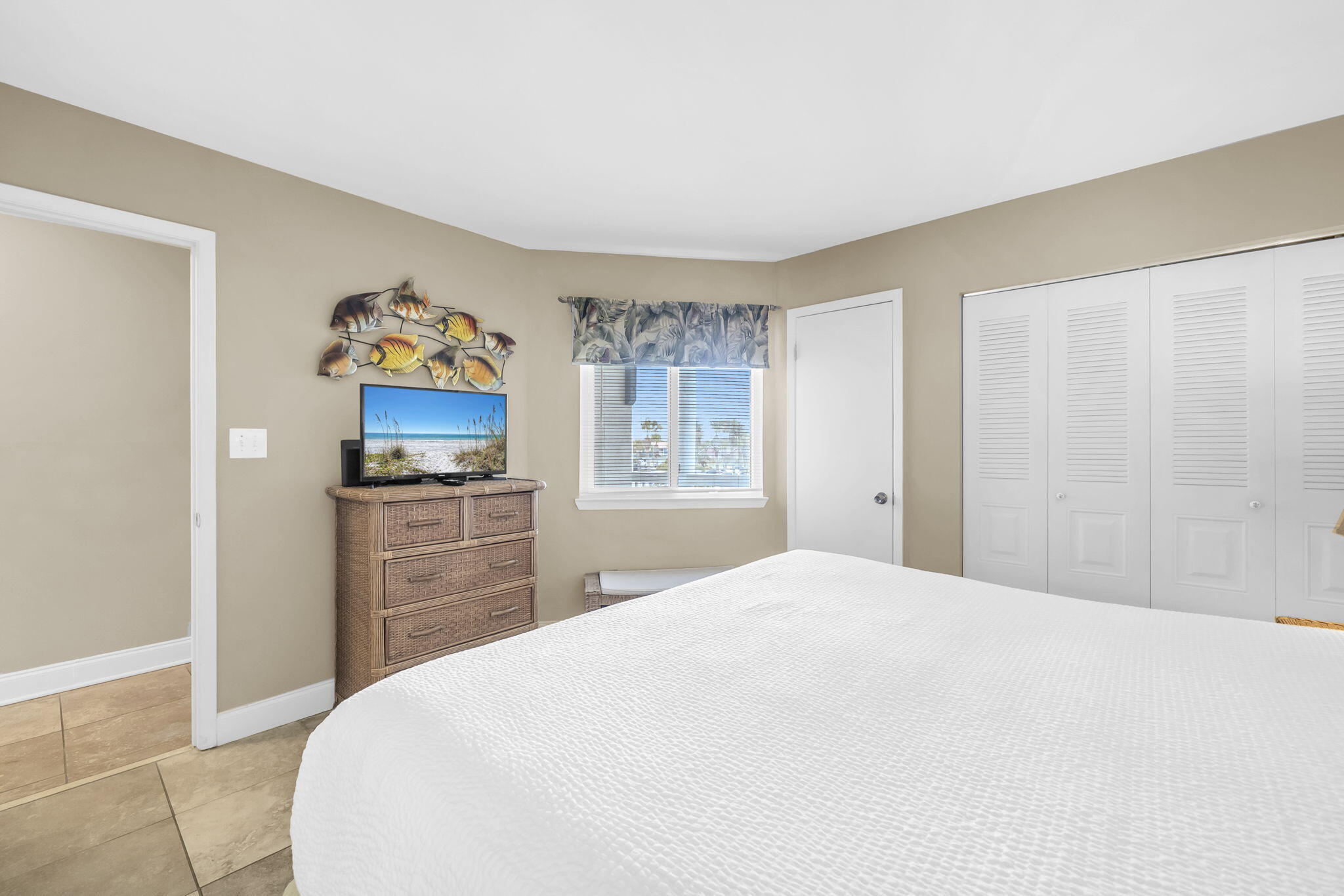 ISLAND SANDS CONDO - Residential