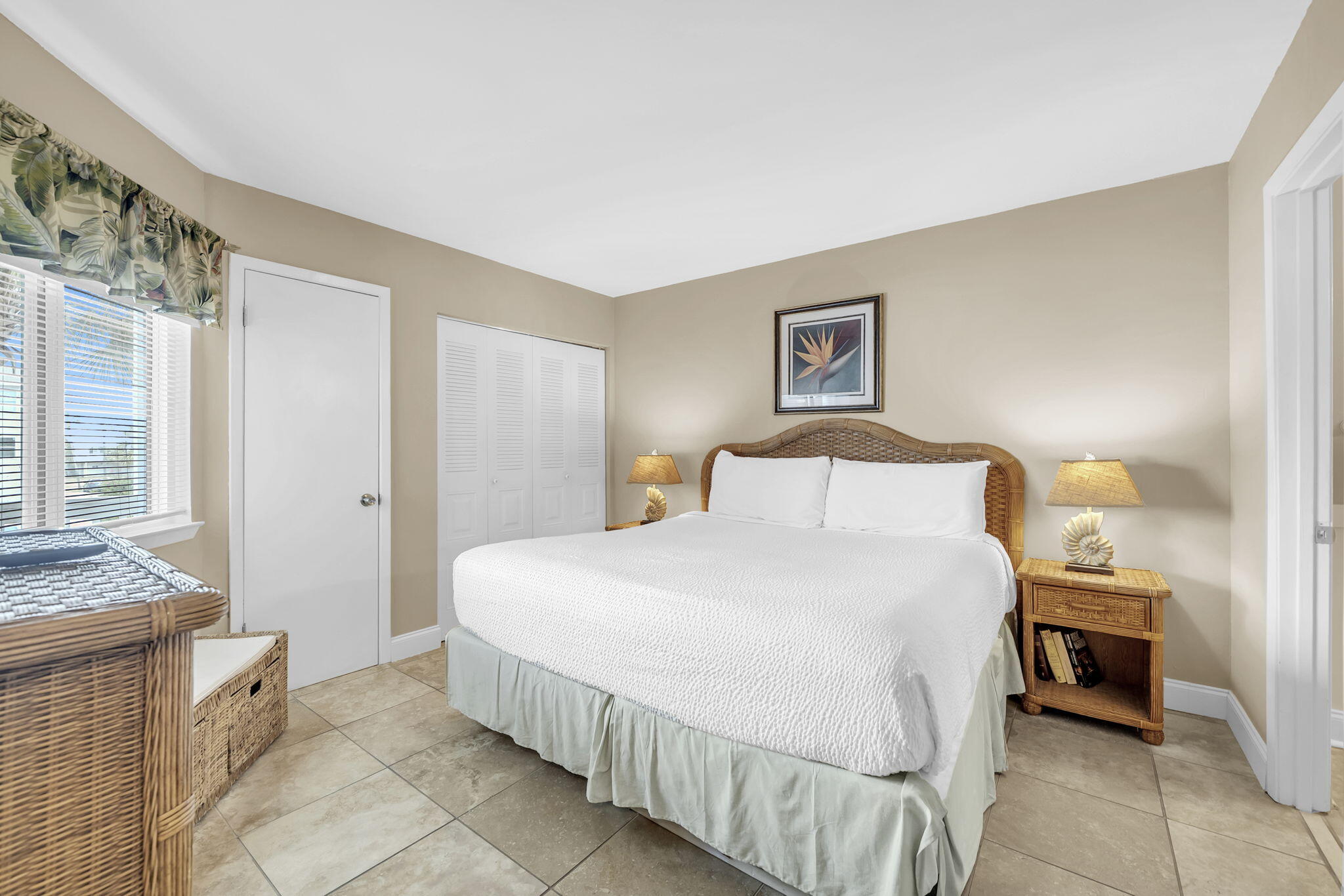 ISLAND SANDS CONDO - Residential