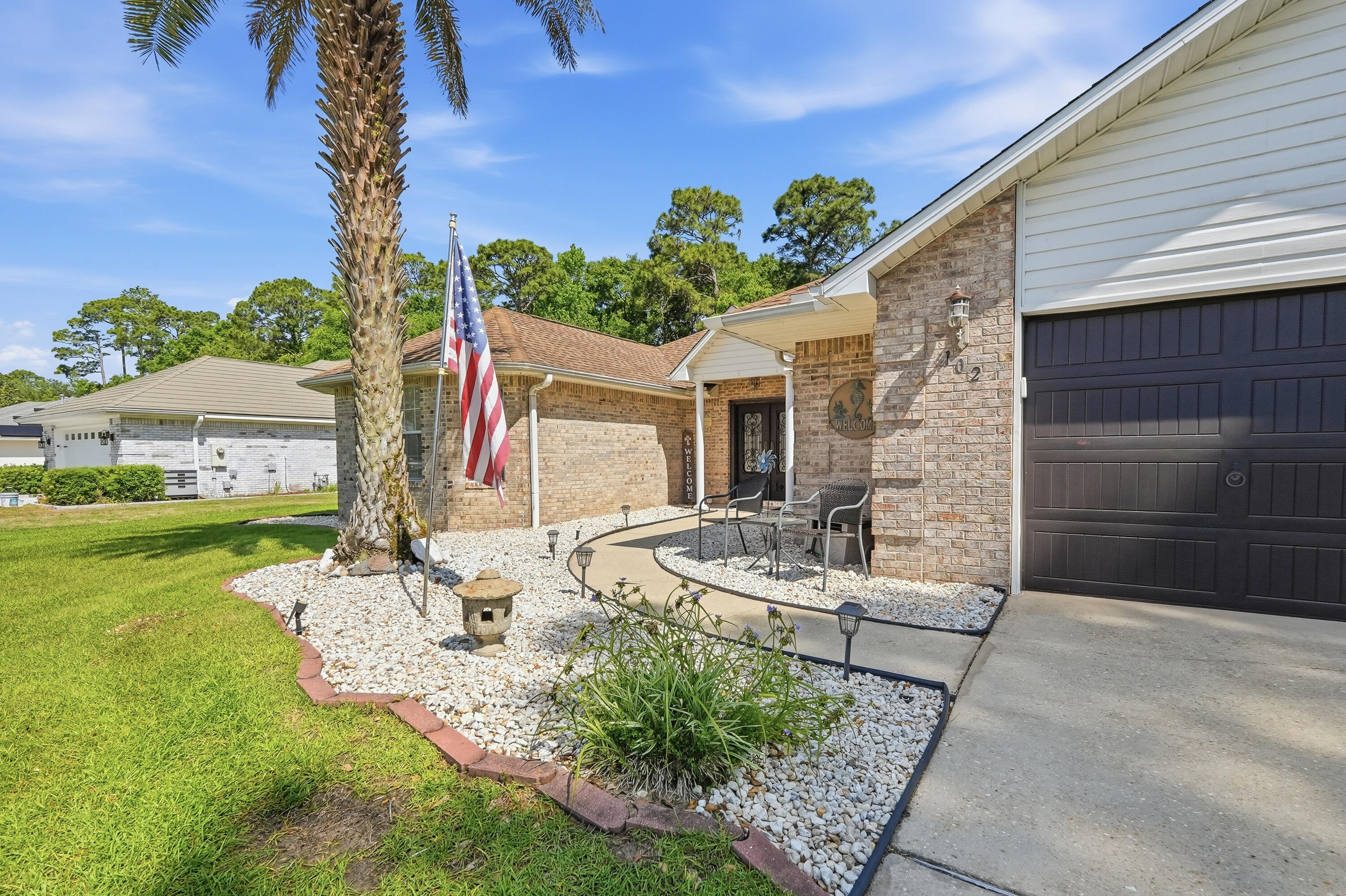 DANA POINTE - Residential