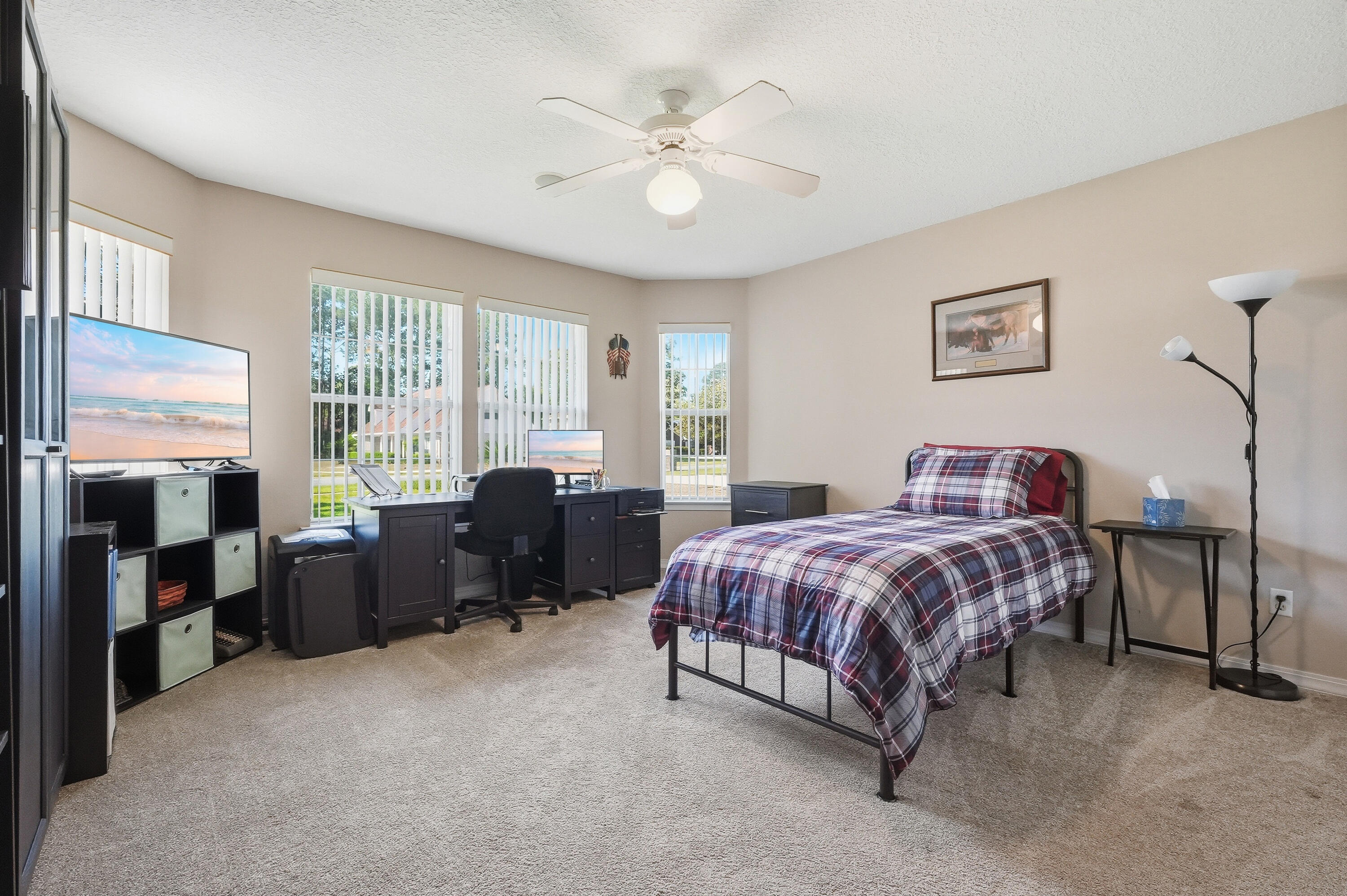 DANA POINTE - Residential