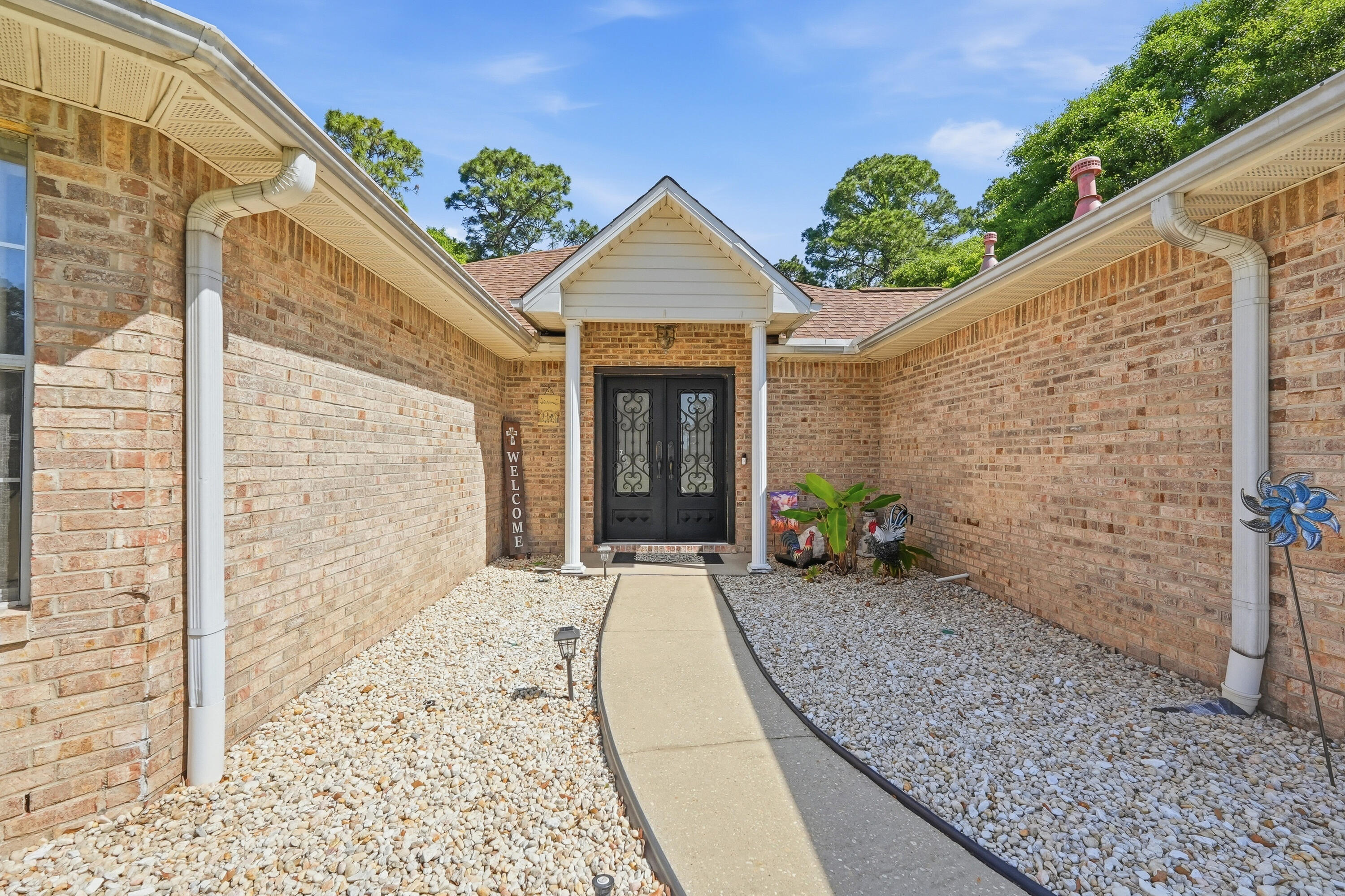 DANA POINTE - Residential