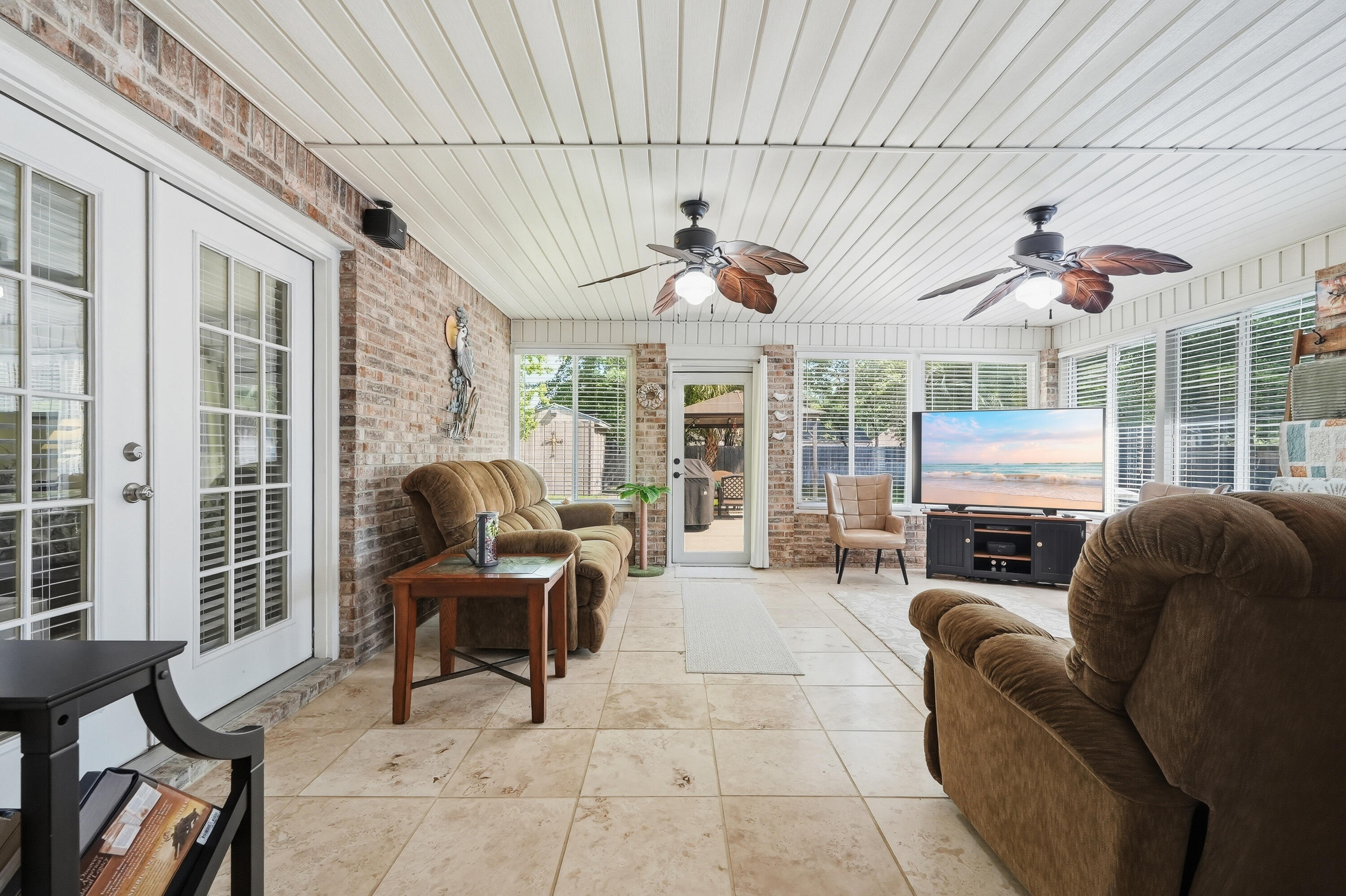 DANA POINTE - Residential