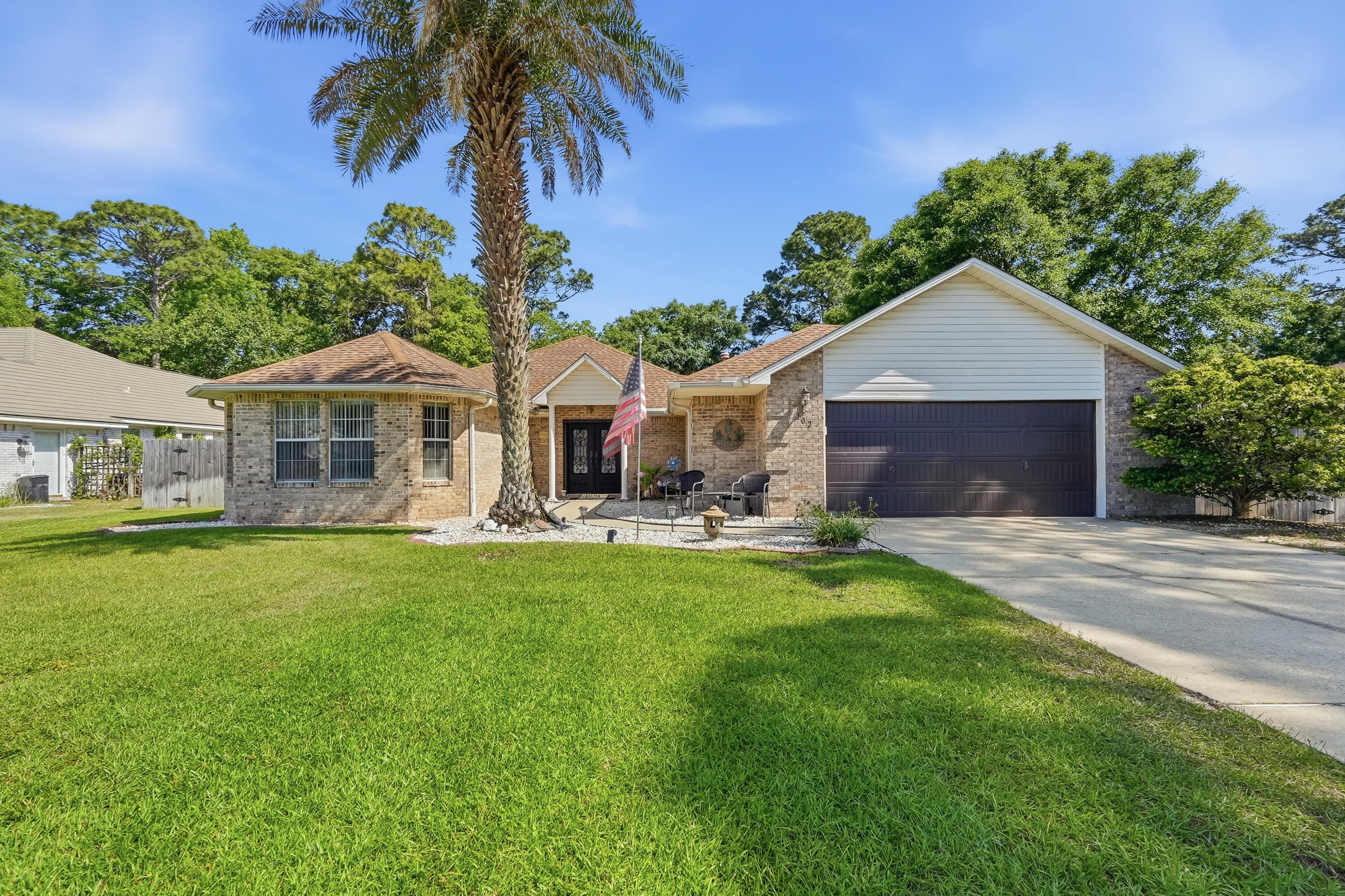 DANA POINTE - Residential