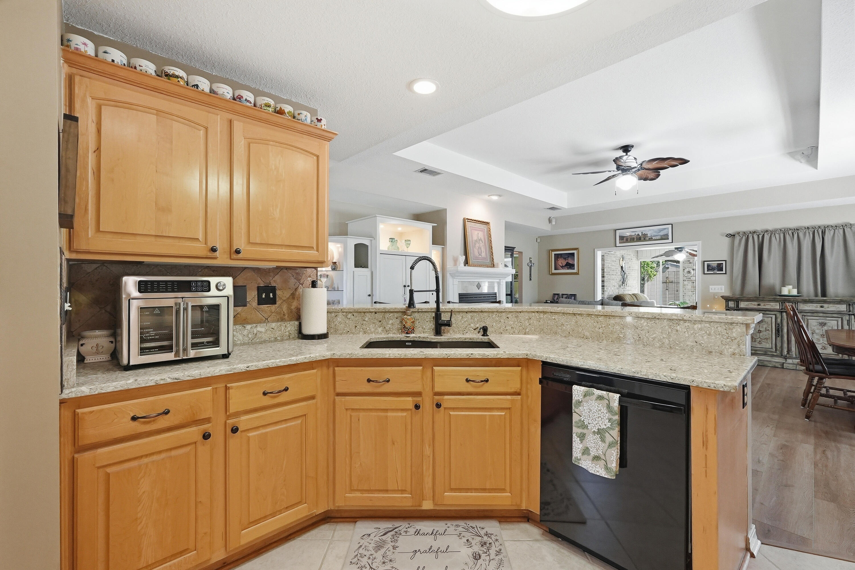 DANA POINTE - Residential