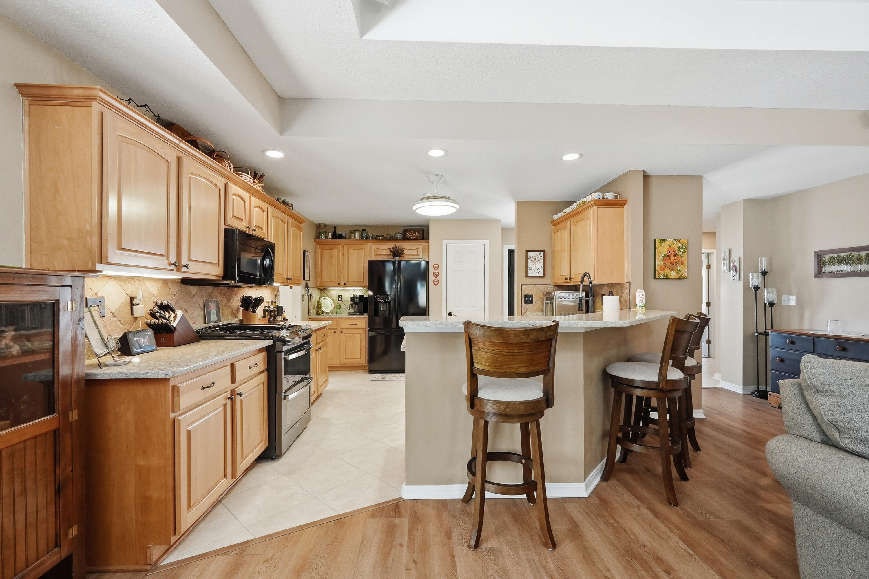 DANA POINTE - Residential
