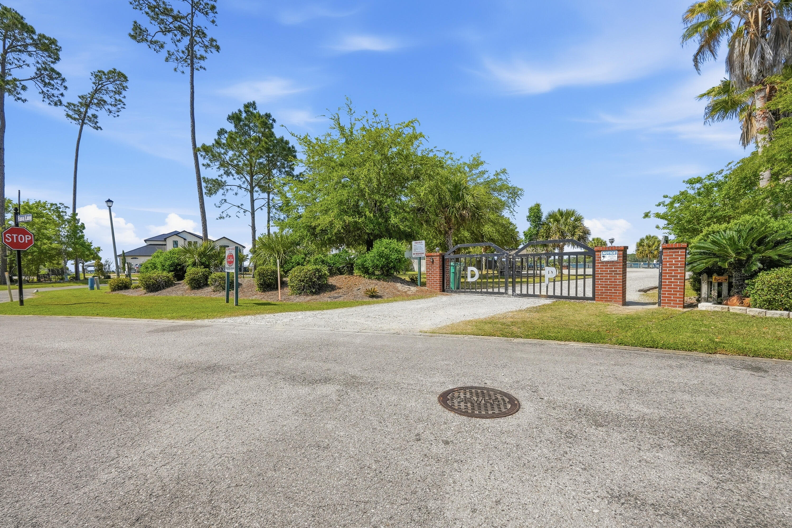 DANA POINTE - Residential