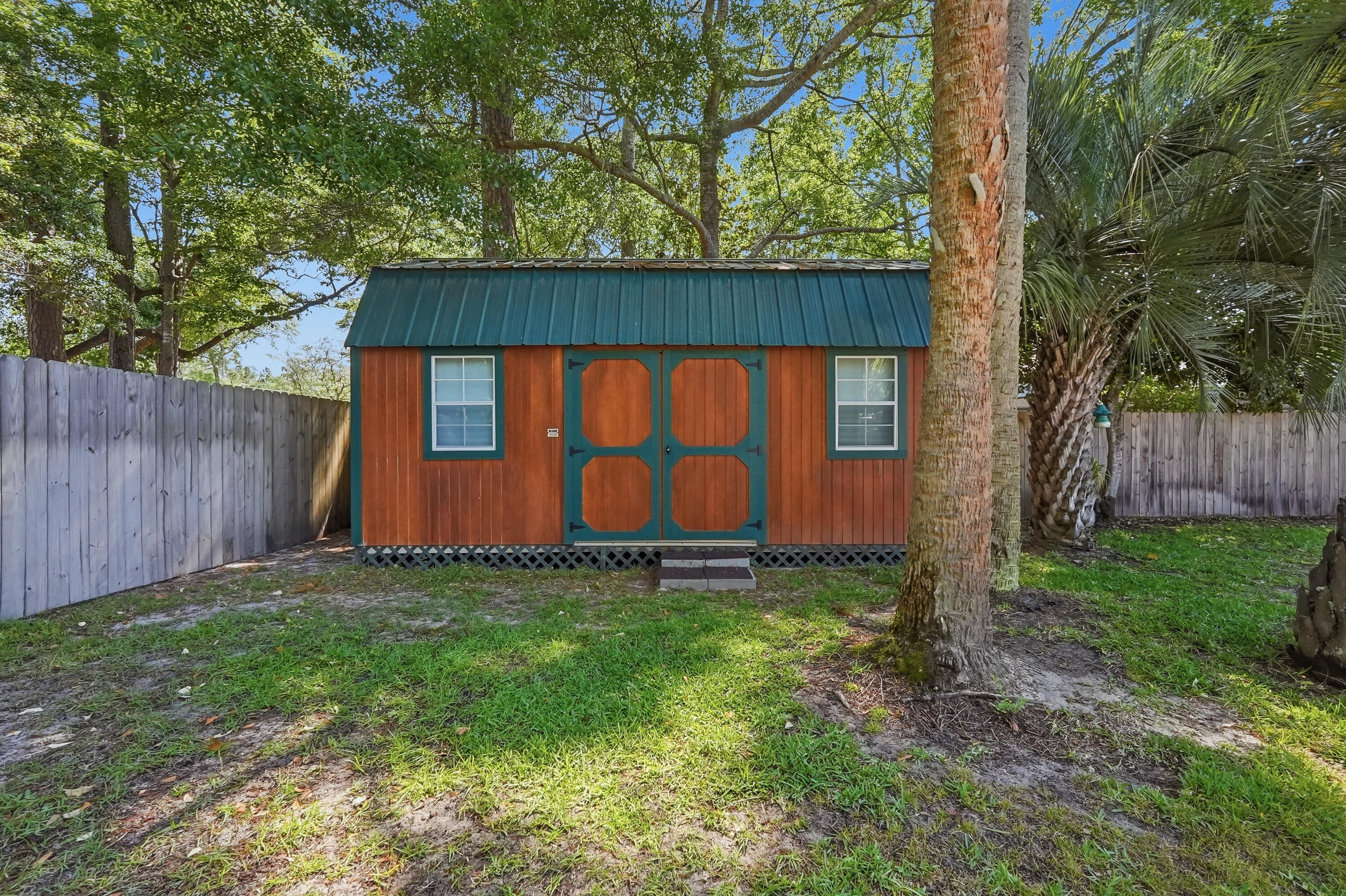 DANA POINTE - Residential