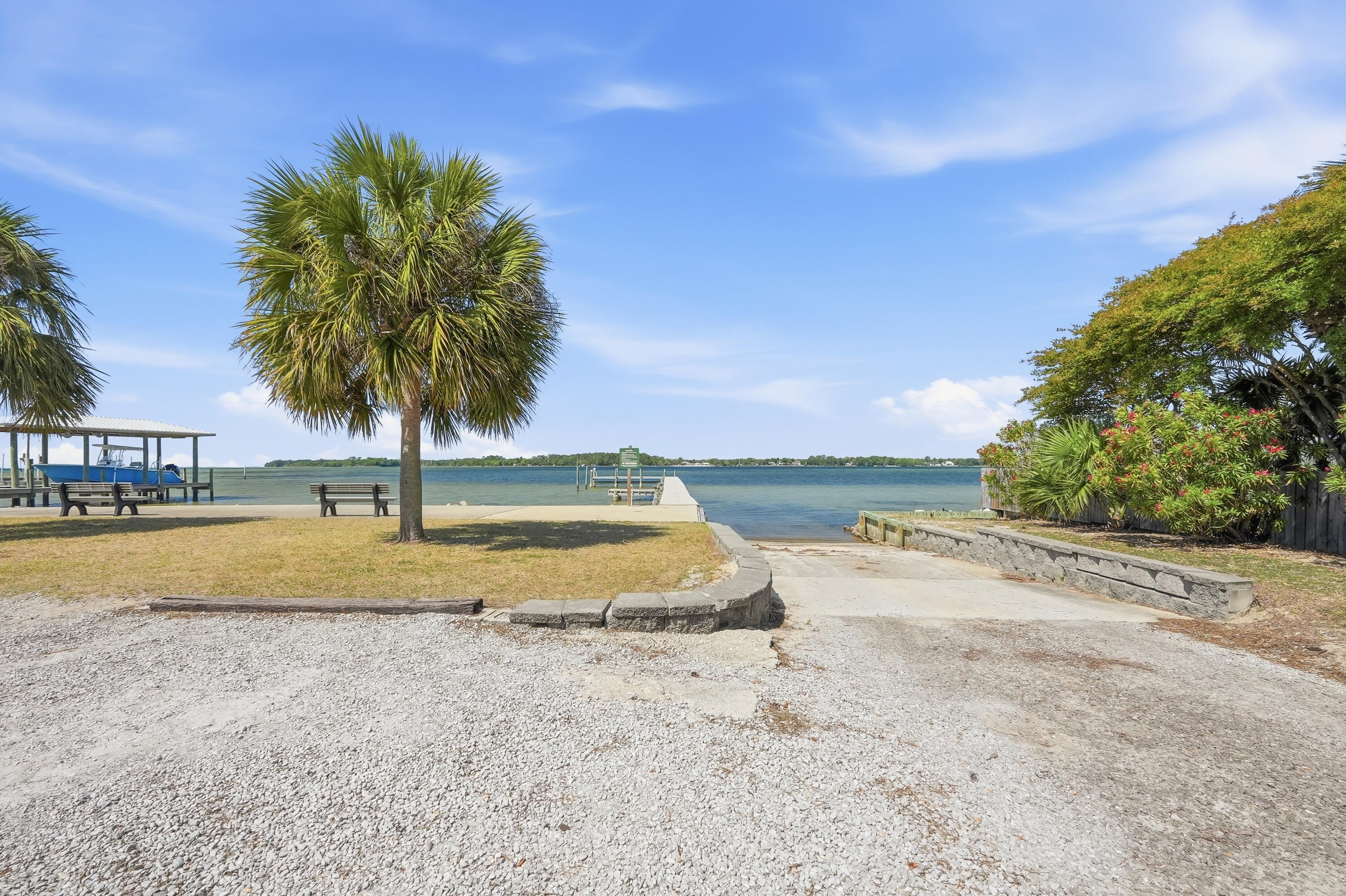 DANA POINTE - Residential