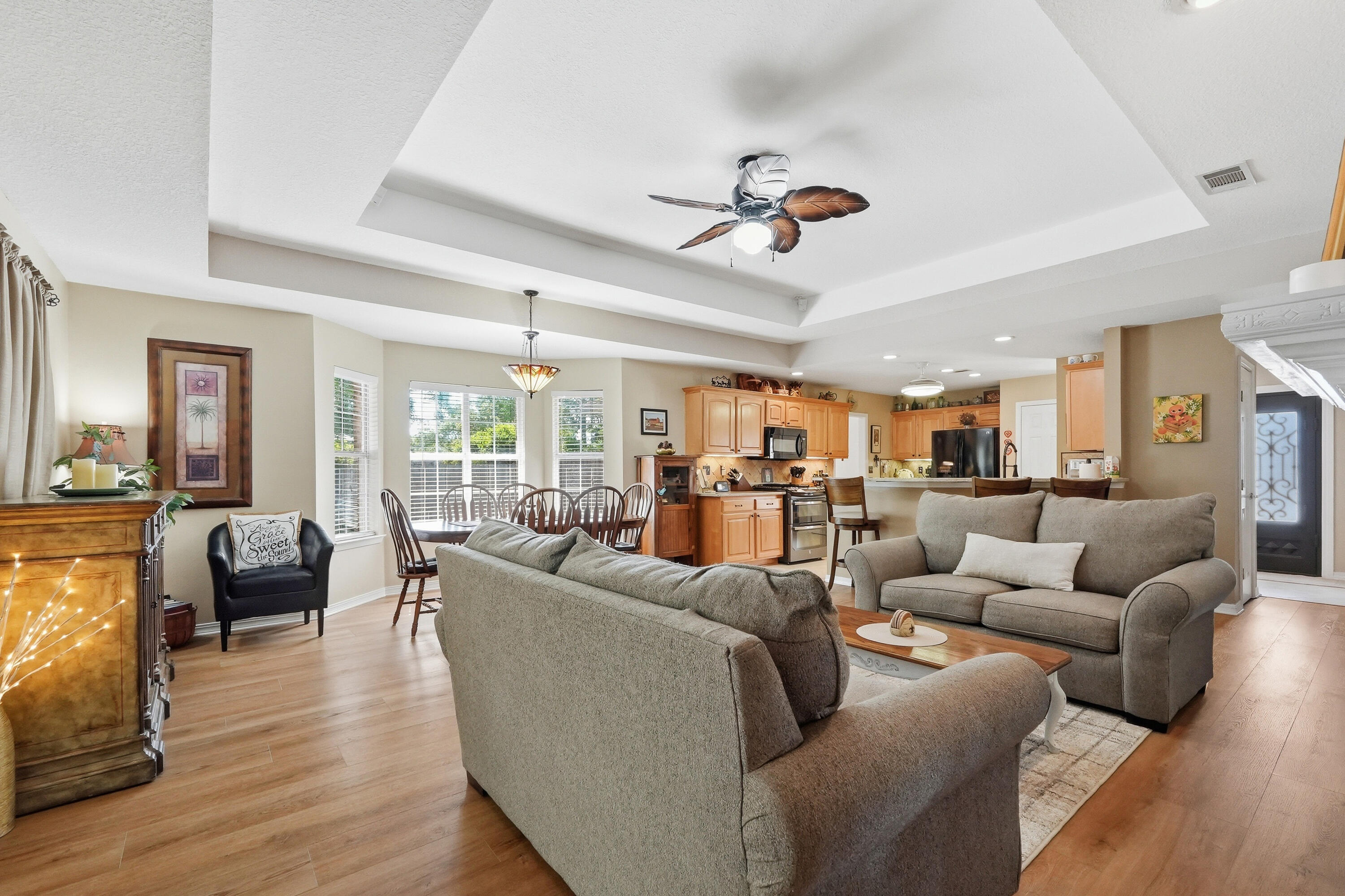 DANA POINTE - Residential
