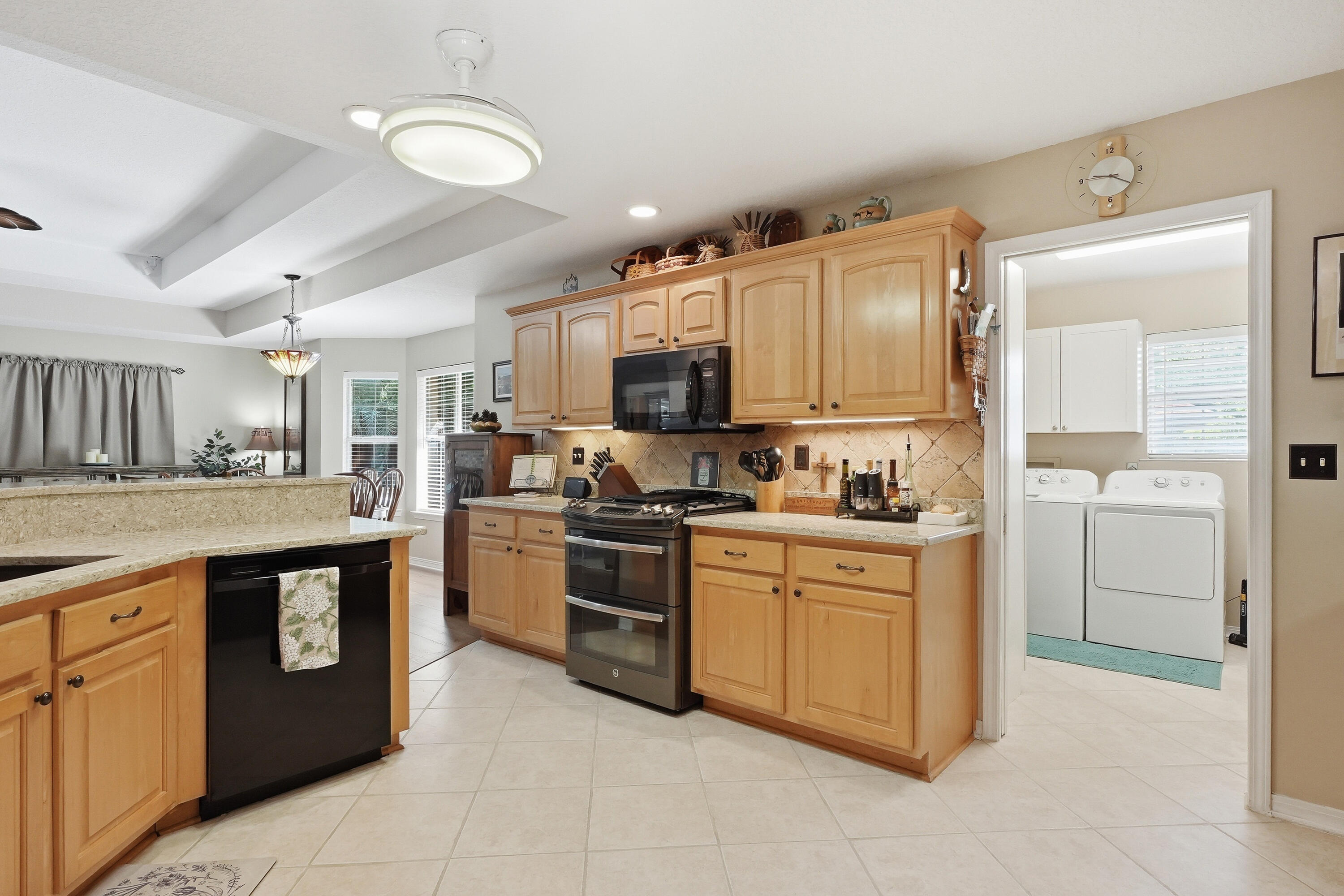DANA POINTE - Residential