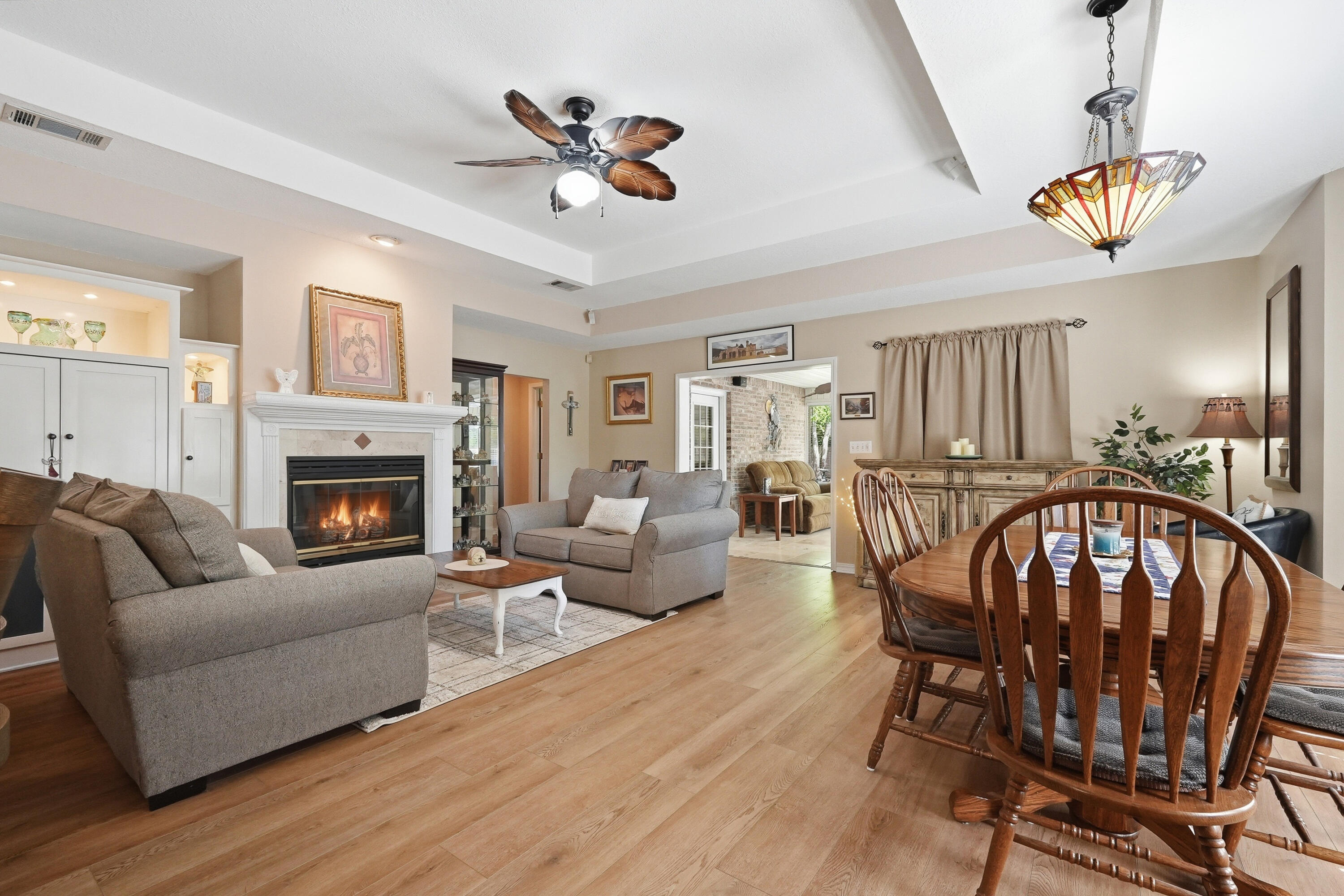 DANA POINTE - Residential