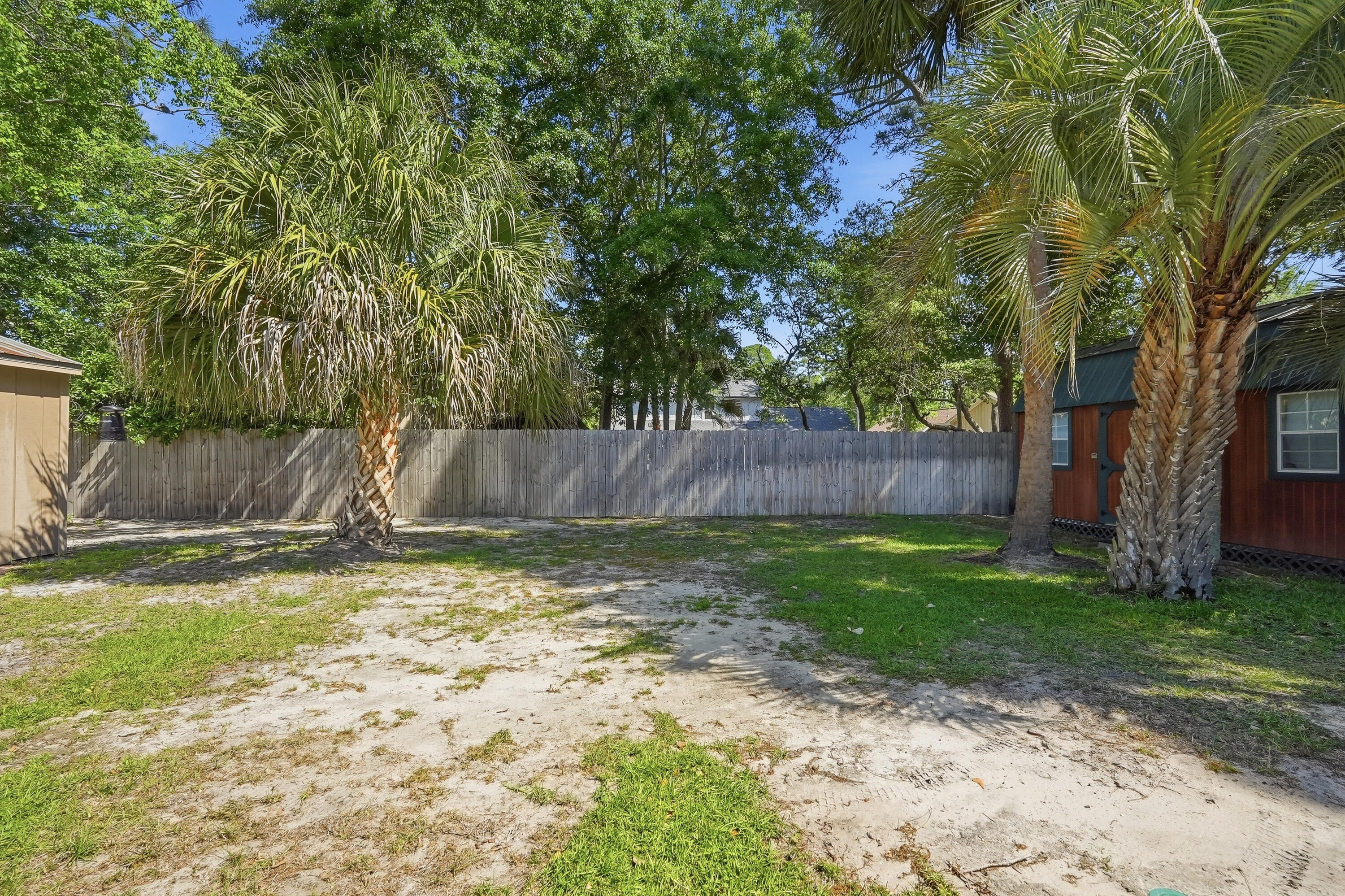 DANA POINTE - Residential