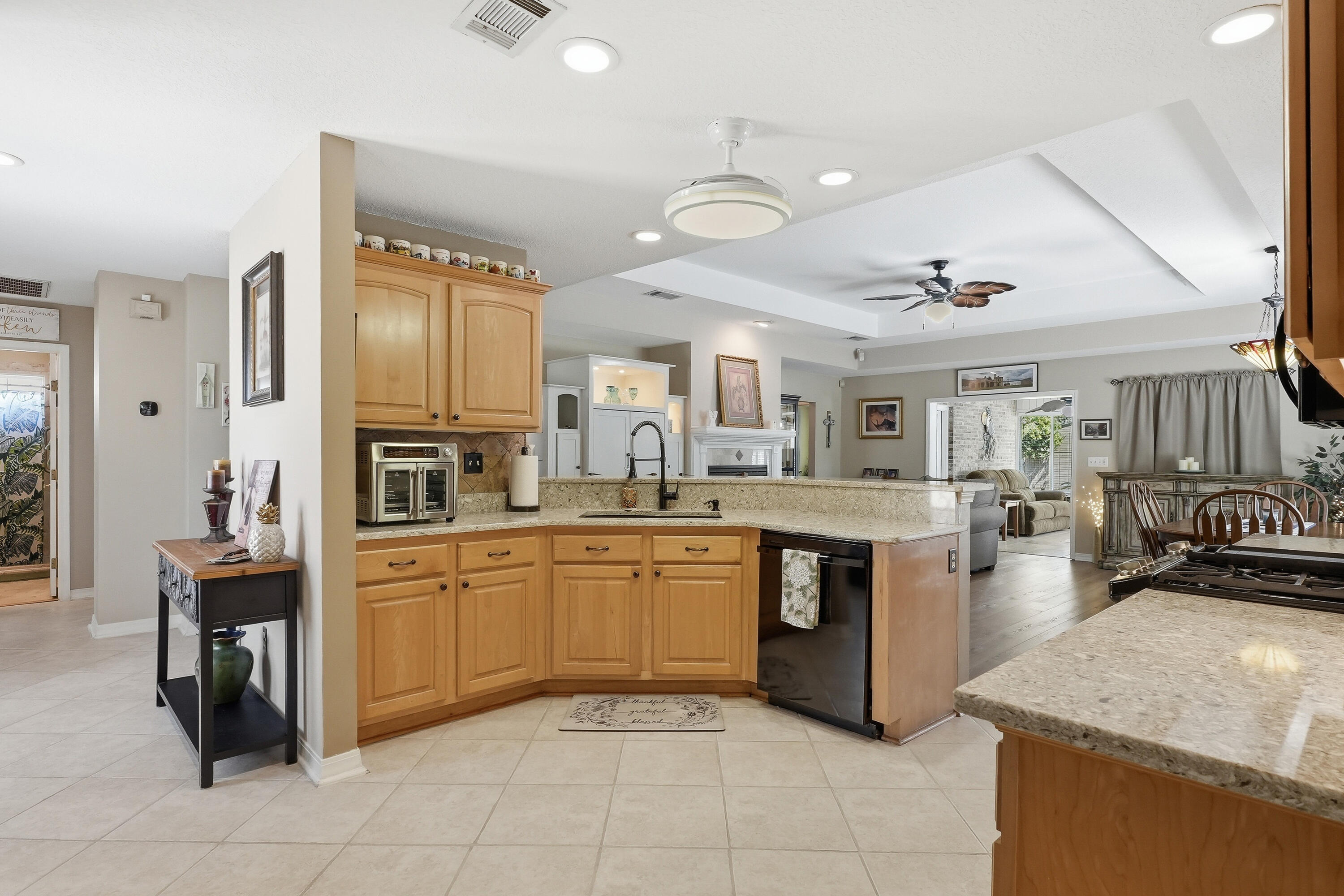 DANA POINTE - Residential