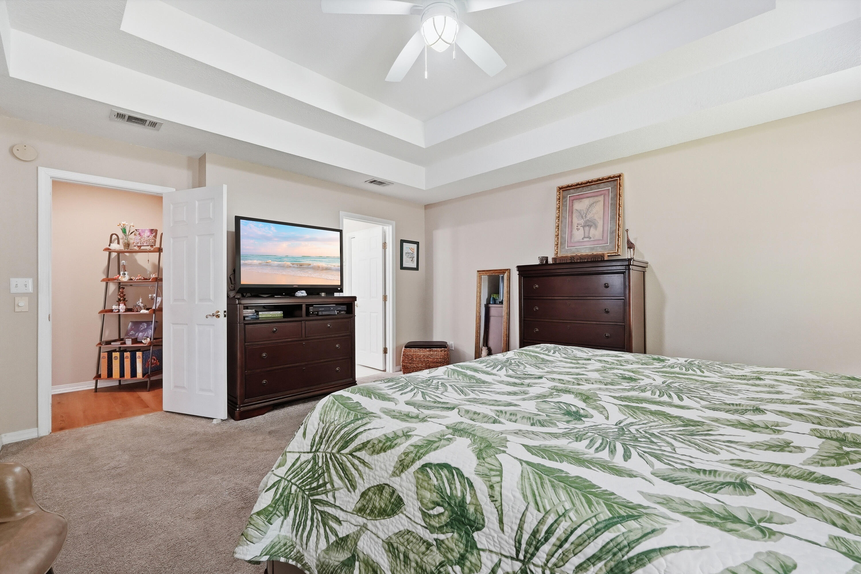DANA POINTE - Residential