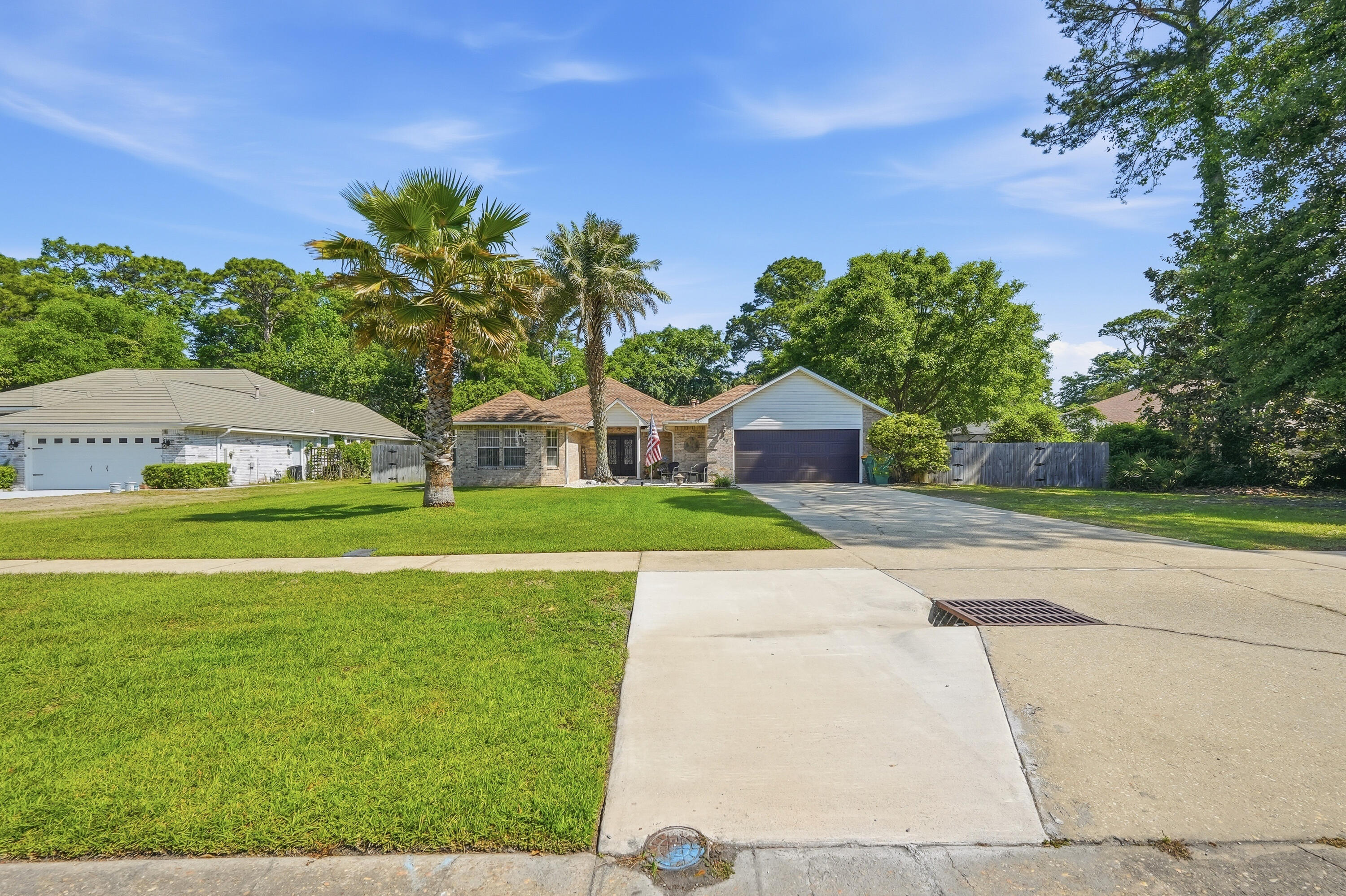 DANA POINTE - Residential