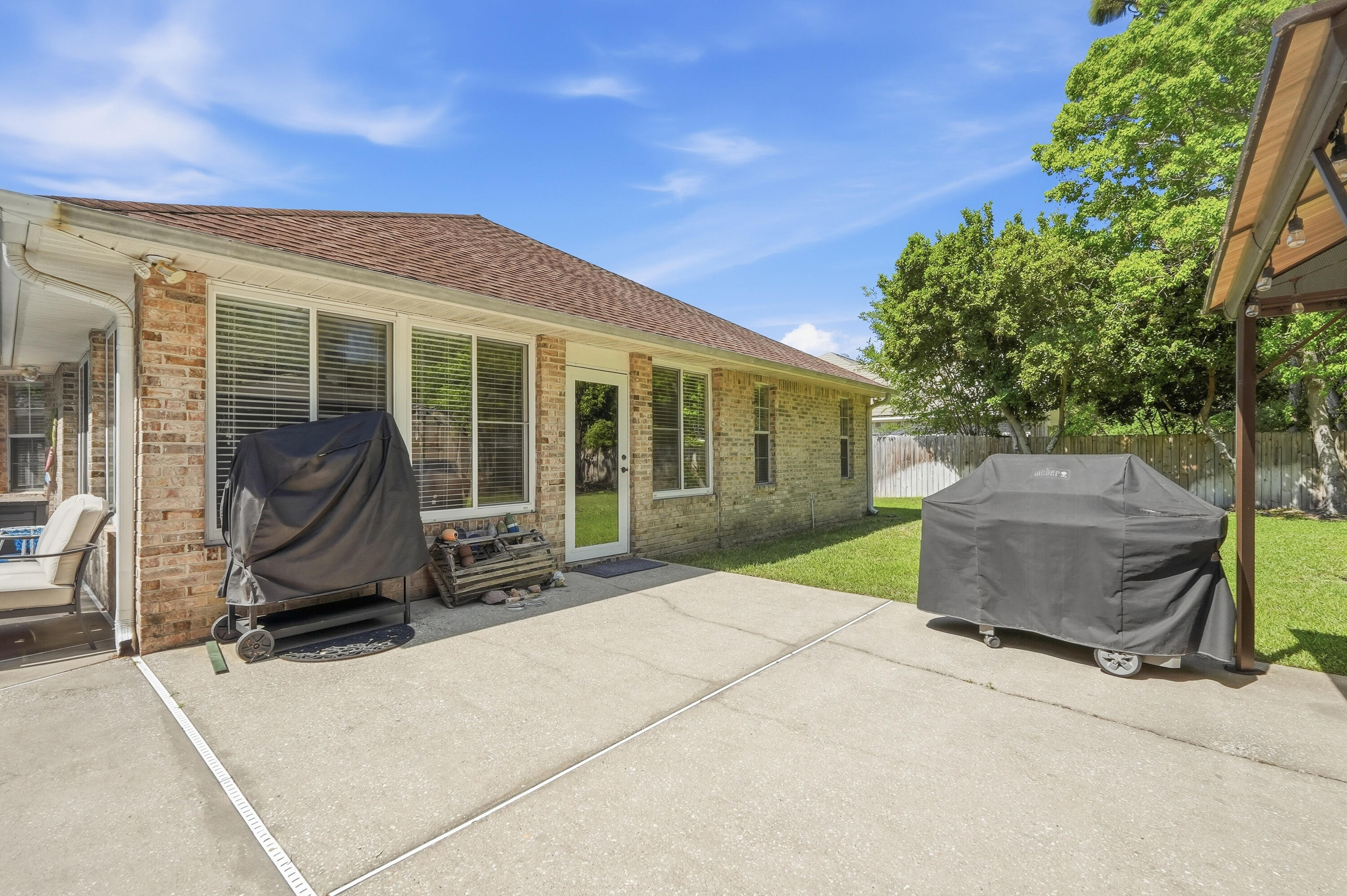 DANA POINTE - Residential