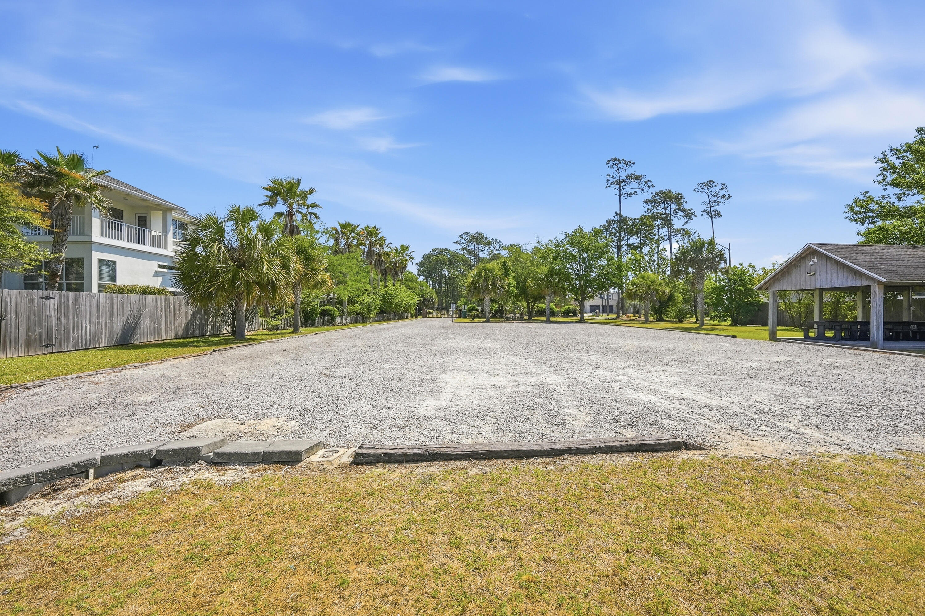DANA POINTE - Residential