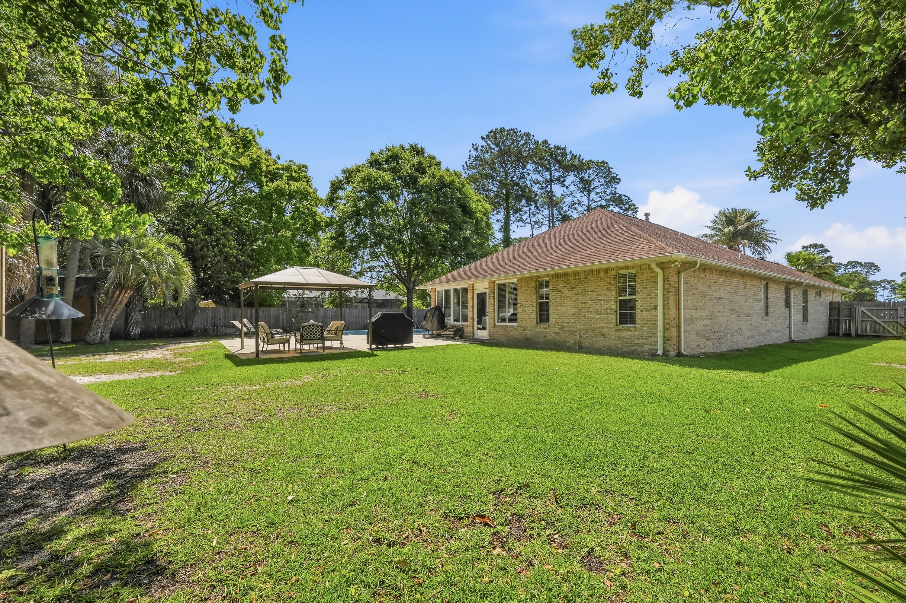 DANA POINTE - Residential