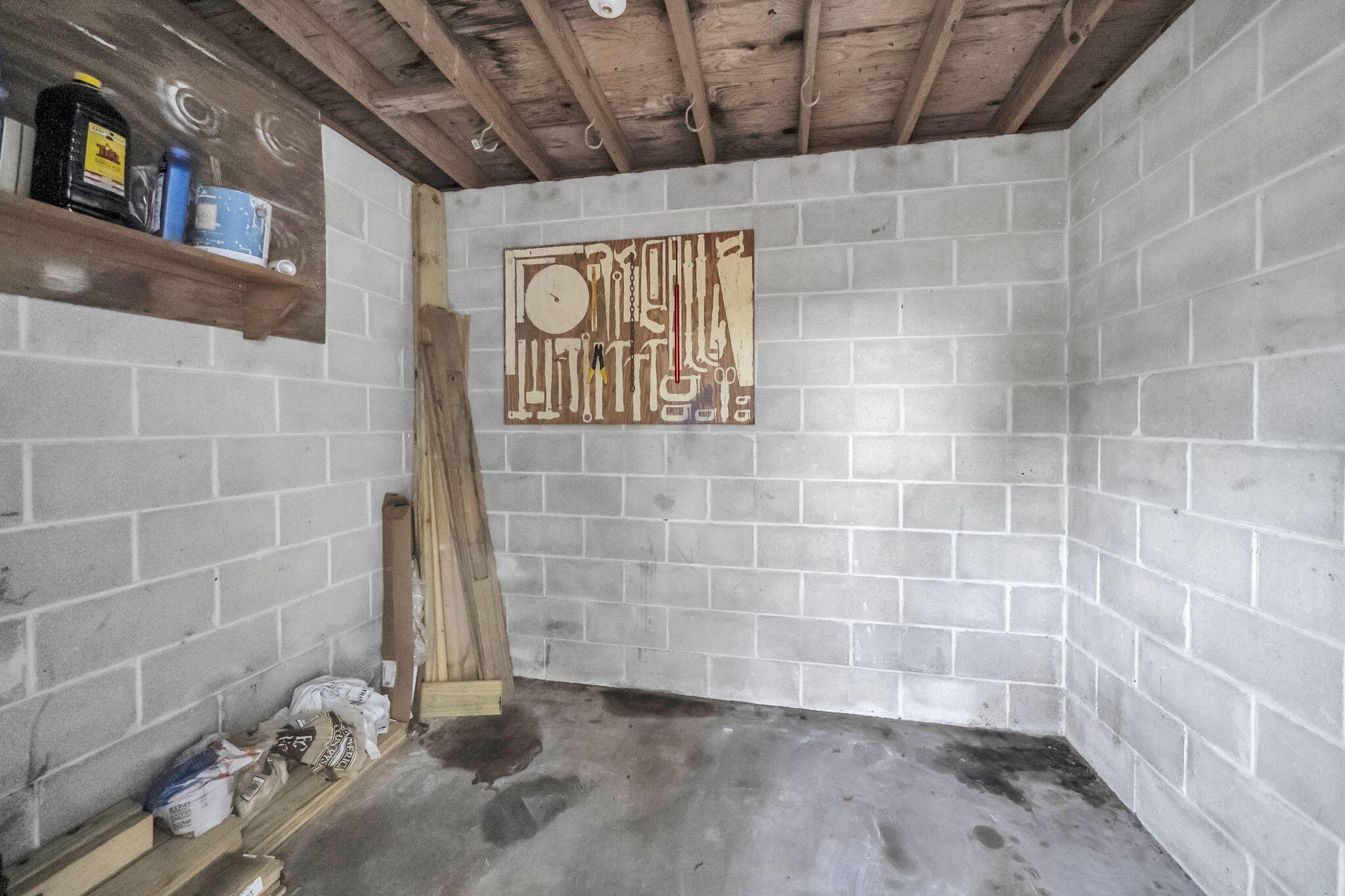 ELLIOTTS POINT 4TH ADDN - Residential Lease