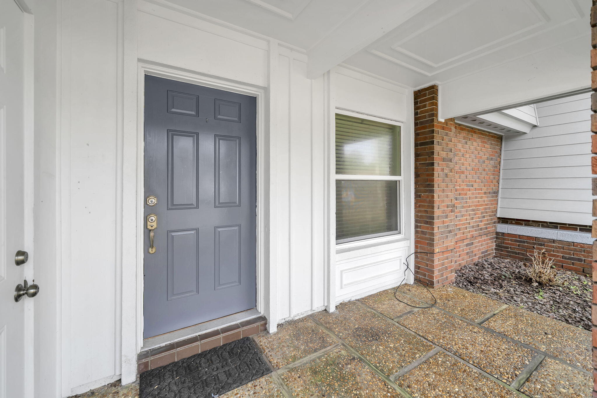 ELLIOTTS POINT 4TH ADDN - Residential Lease