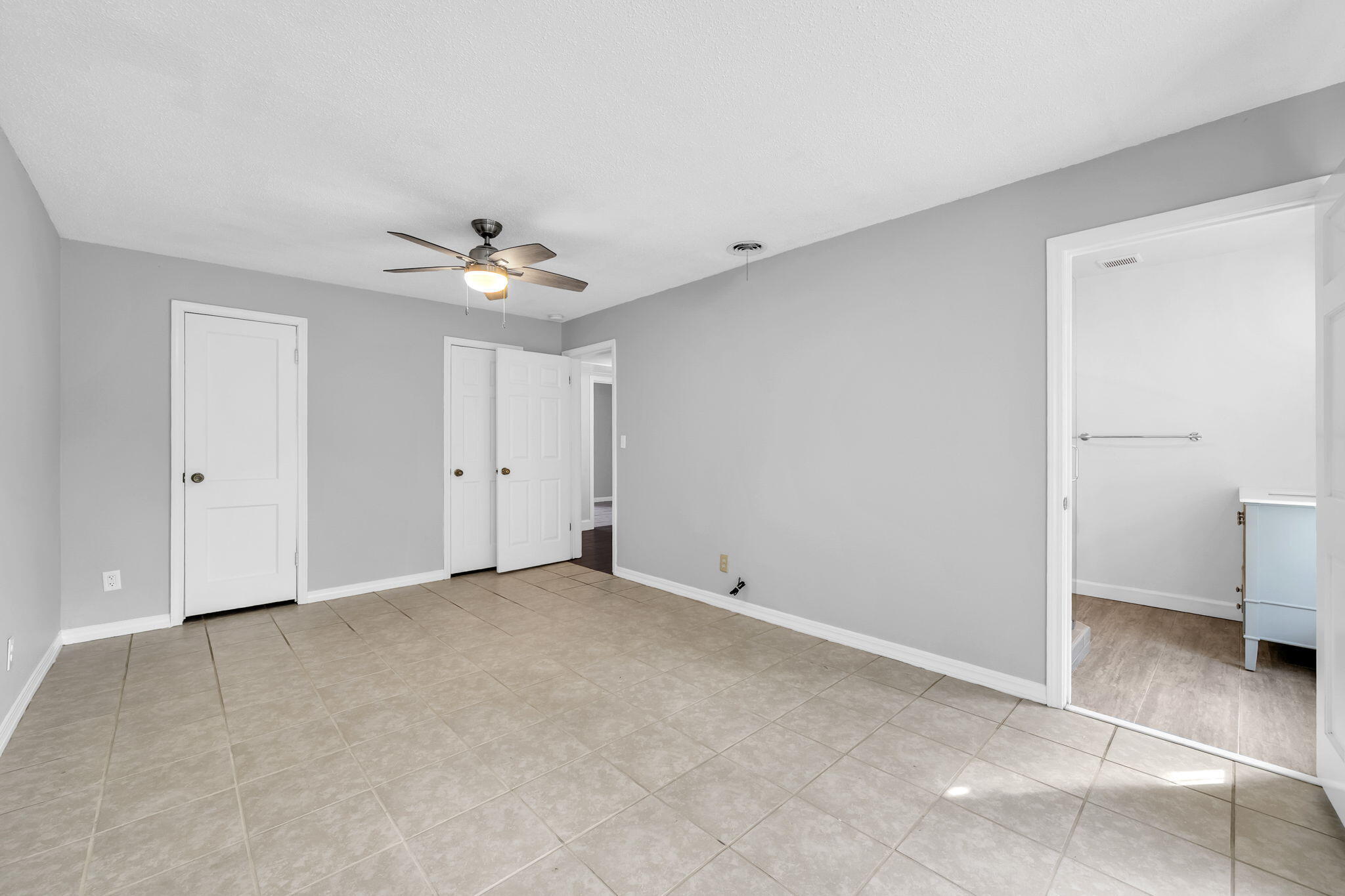 ELLIOTTS POINT 4TH ADDN - Residential Lease