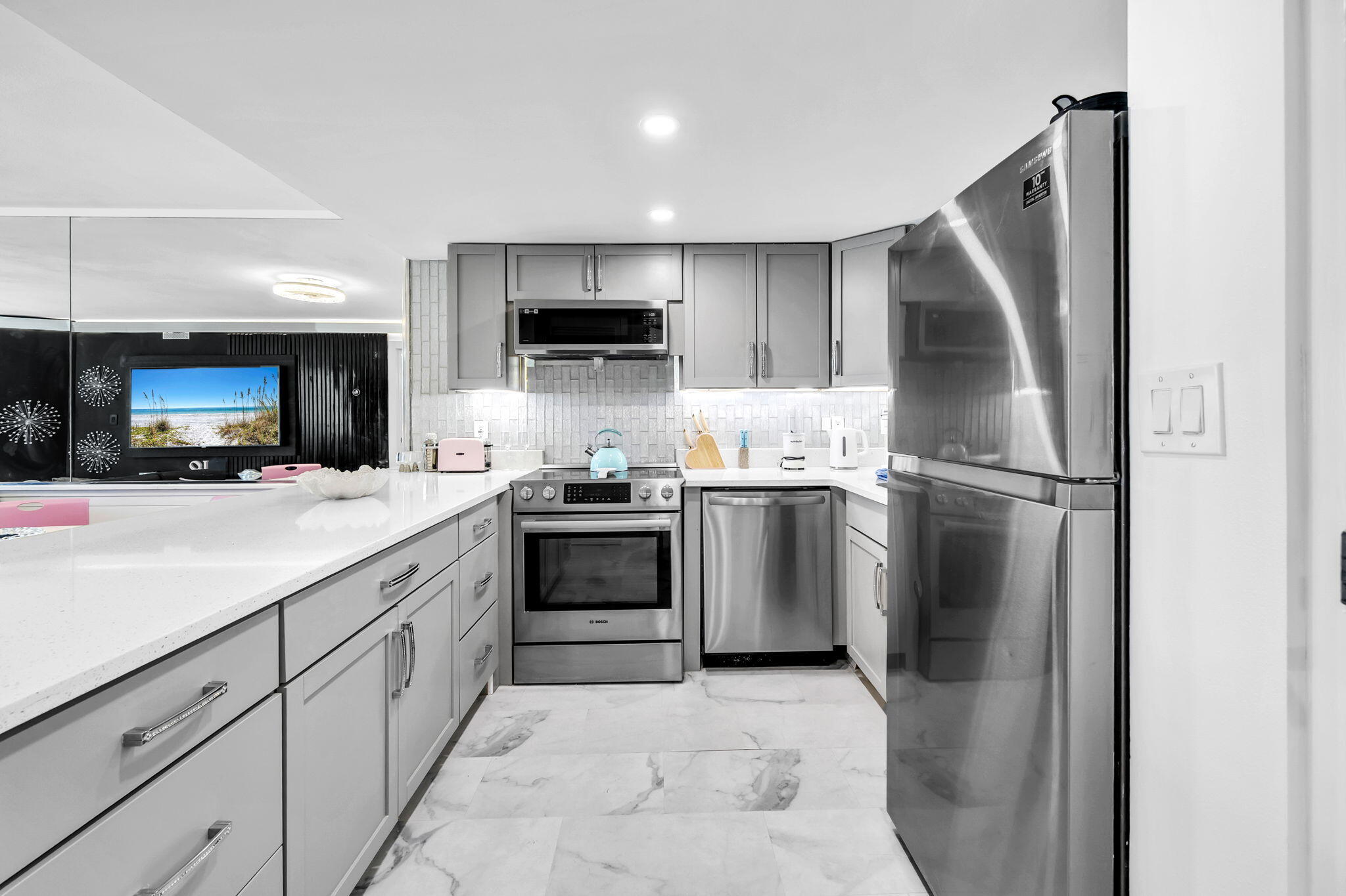 SUNDESTIN INTERNATIONAL CONDO - Residential