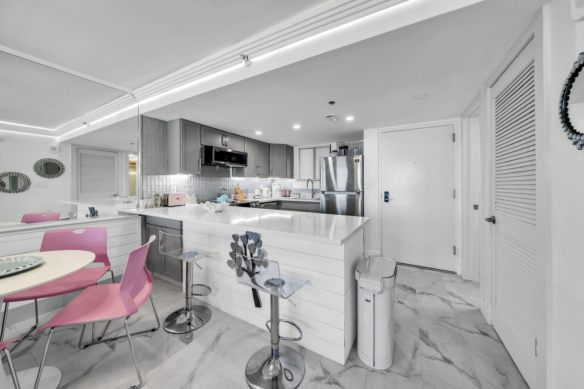 SUNDESTIN INTERNATIONAL CONDO - Residential