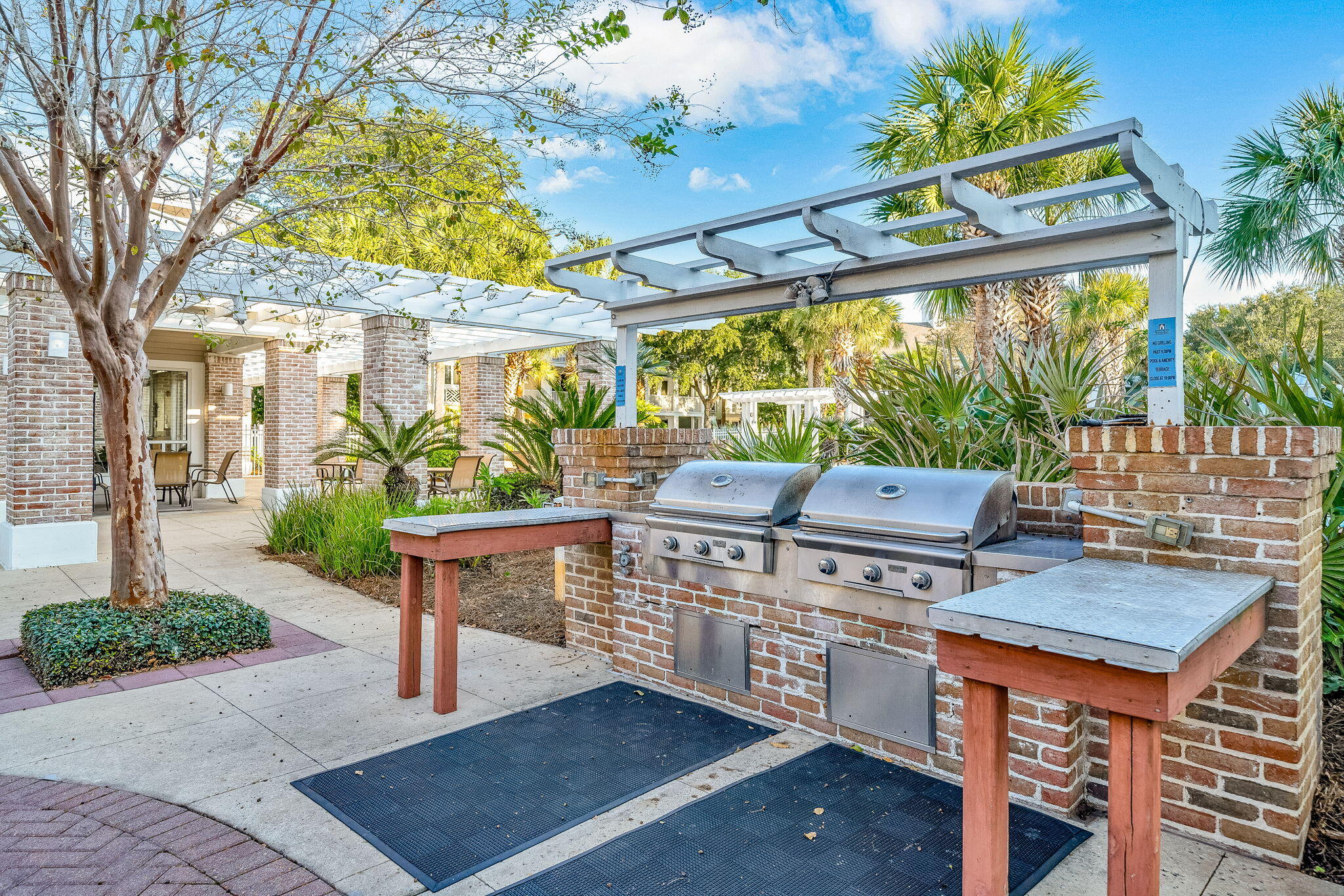 MARKET STREET INN - Residential