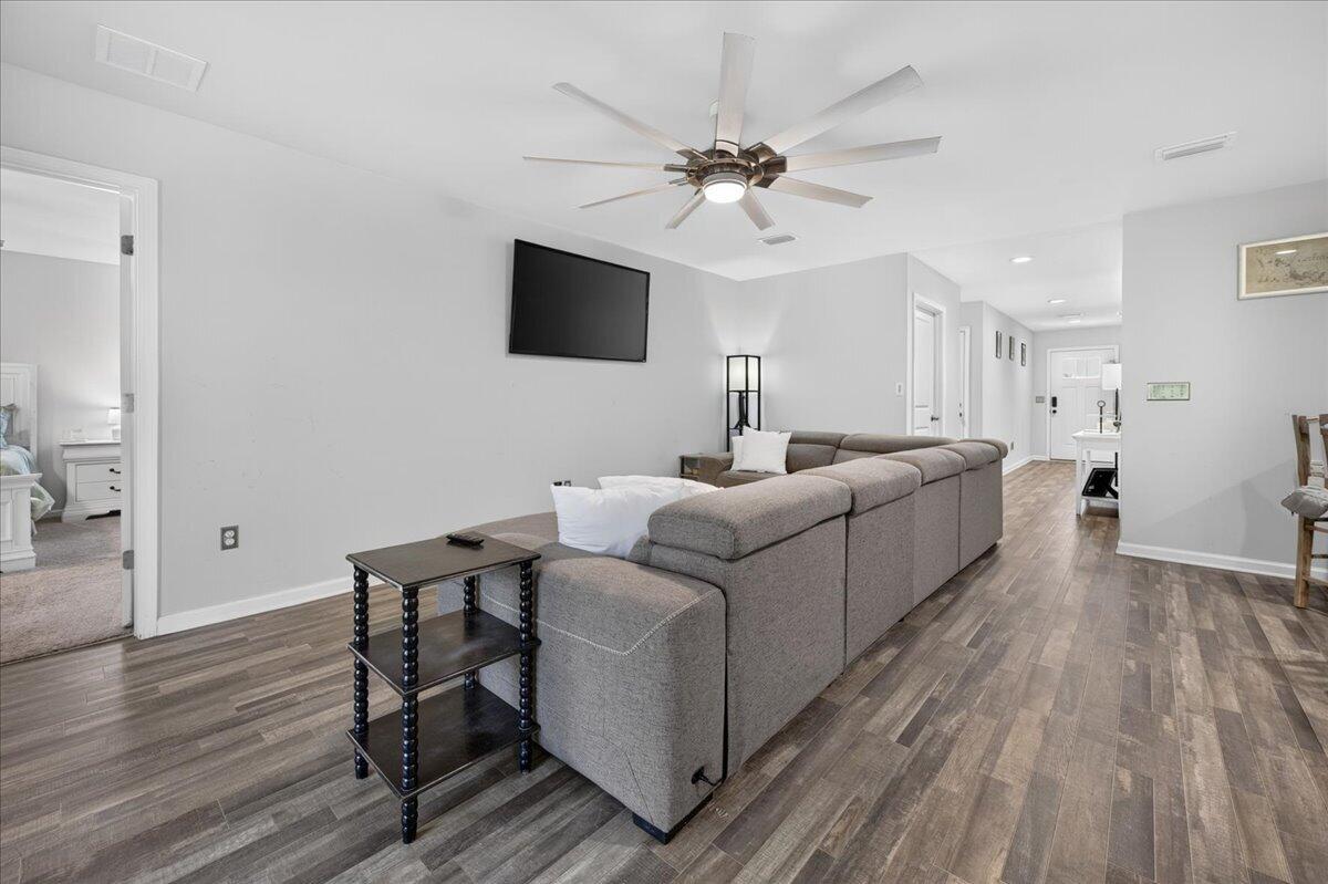 CROSS CREEK - Residential
