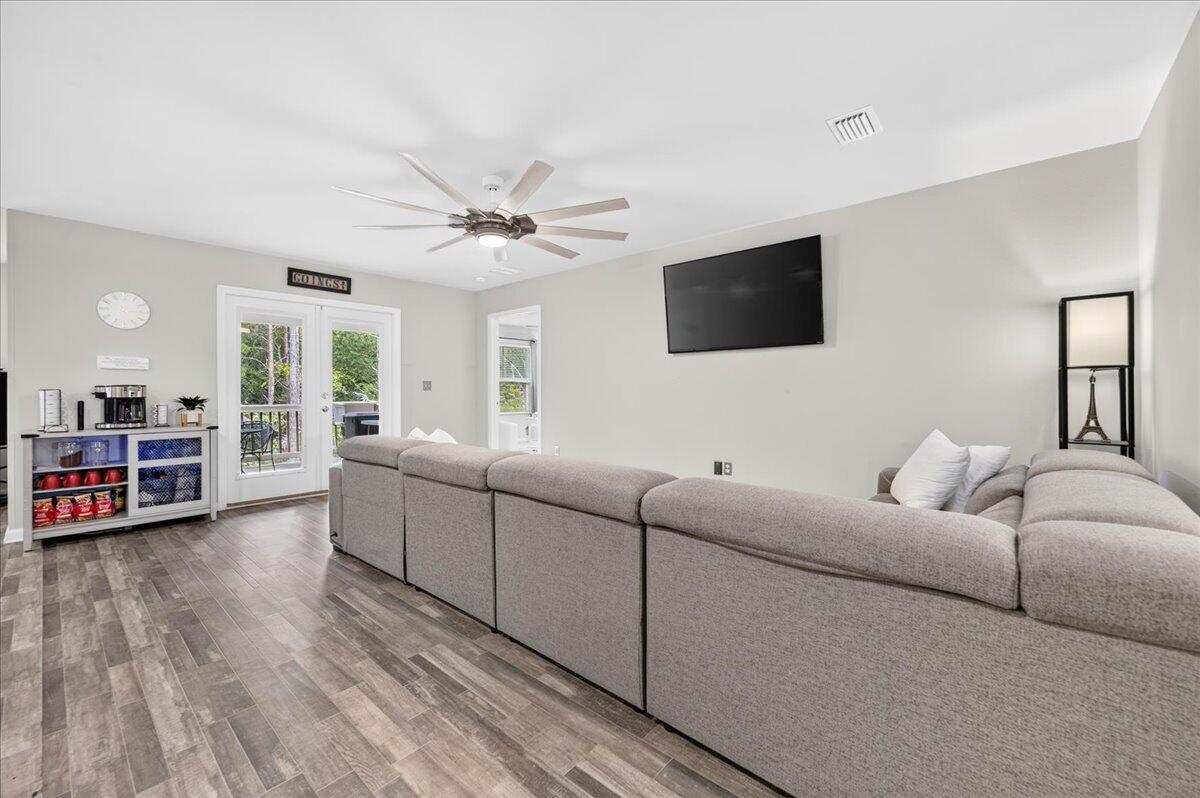CROSS CREEK - Residential