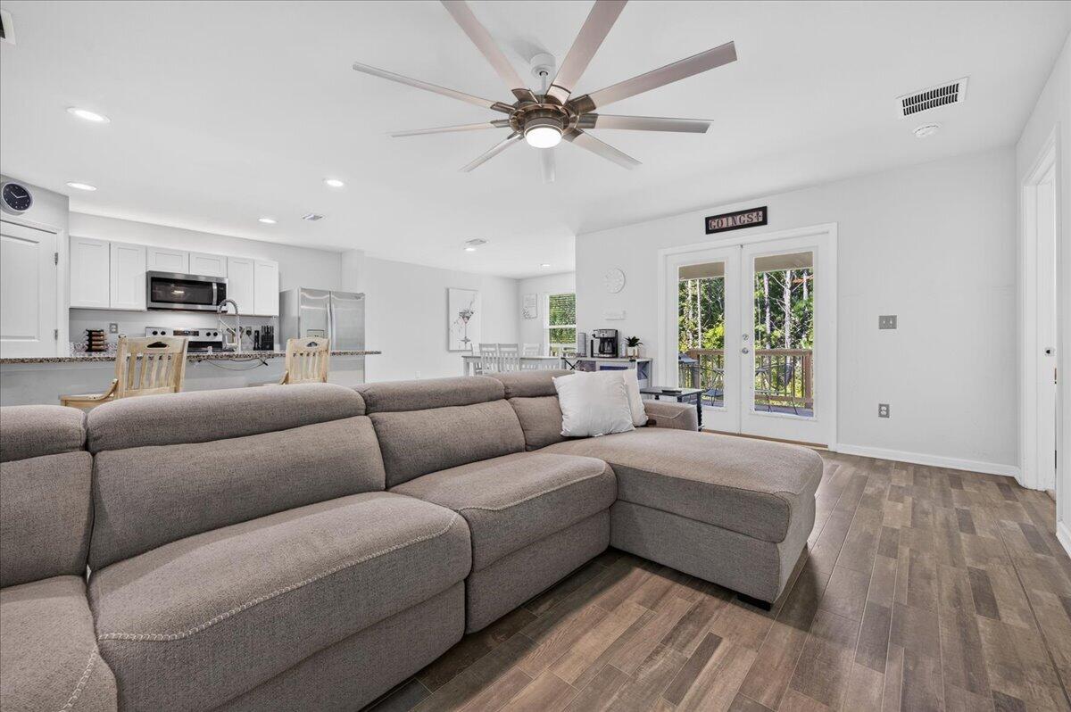CROSS CREEK - Residential