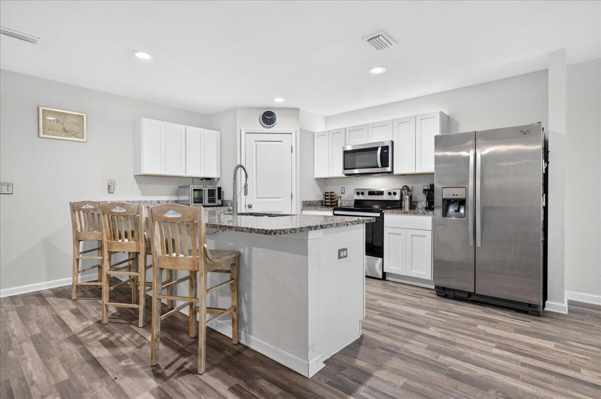 CROSS CREEK - Residential