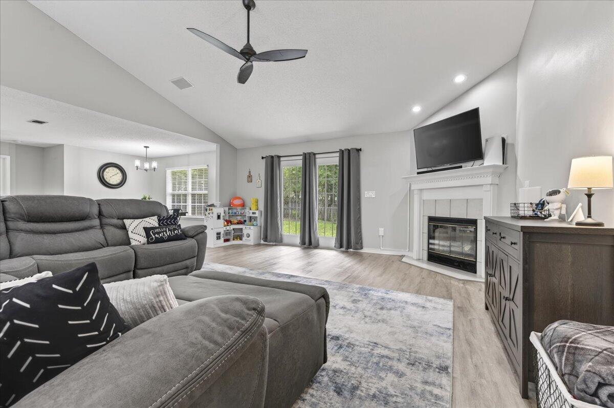 STEEPLECHASE PH 3 - Residential