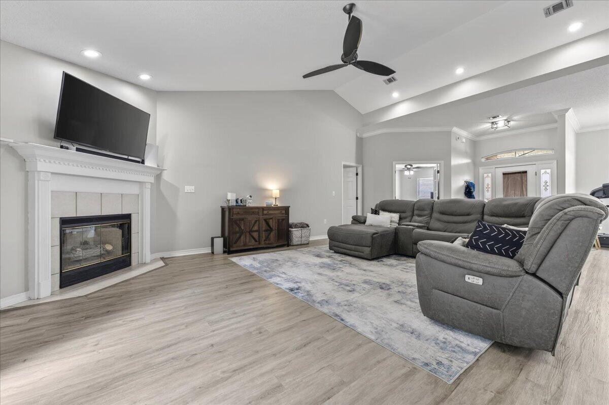 STEEPLECHASE PH 3 - Residential