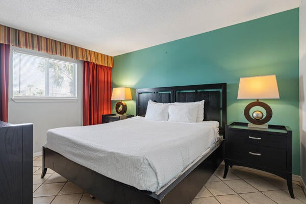 CRYSTAL SANDS CONDO - Residential