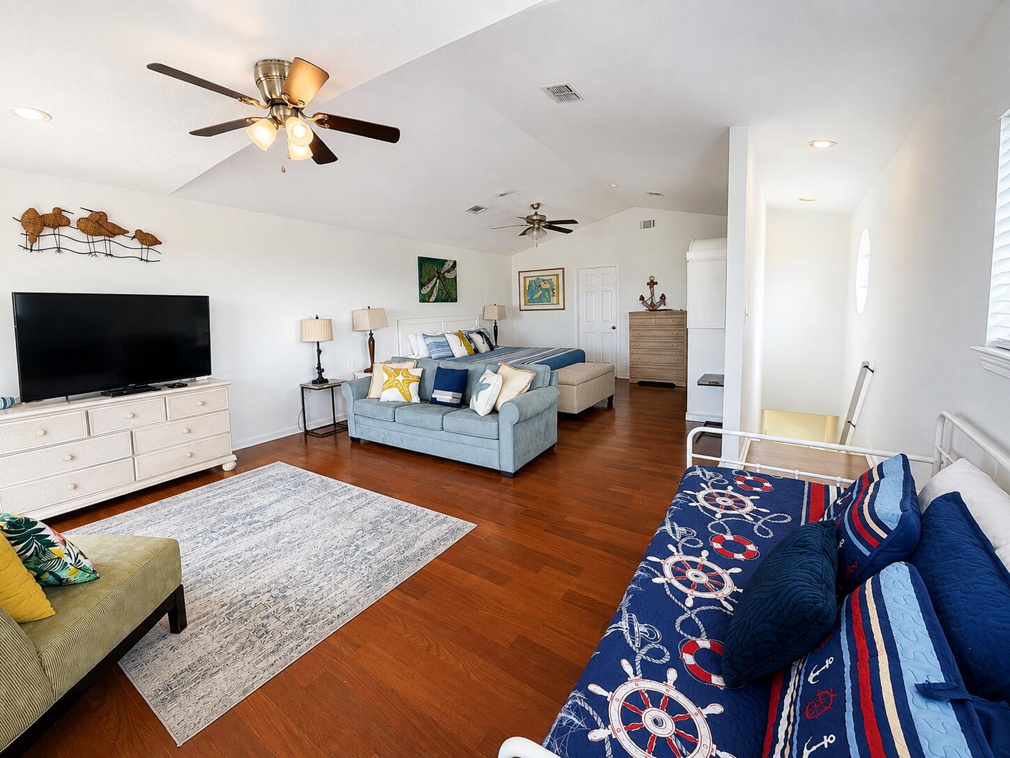 The Palms - Residential