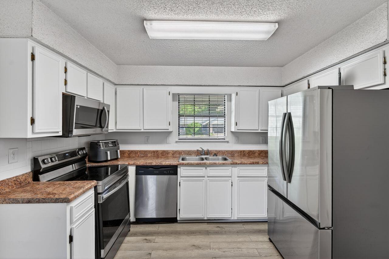 SOUTHVIEW ESTATES - Residential Lease