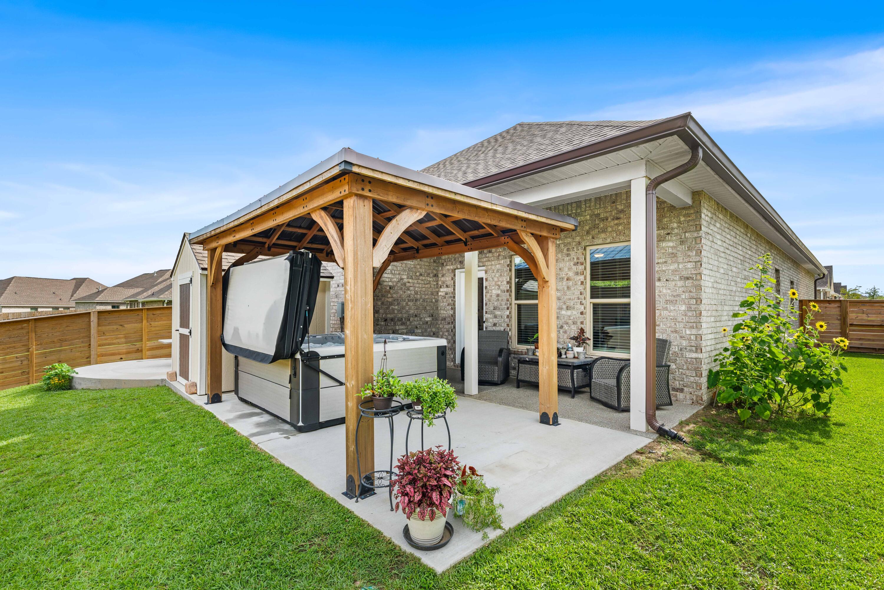 THE BLUFFS AT LAFAYETTE - Residential
