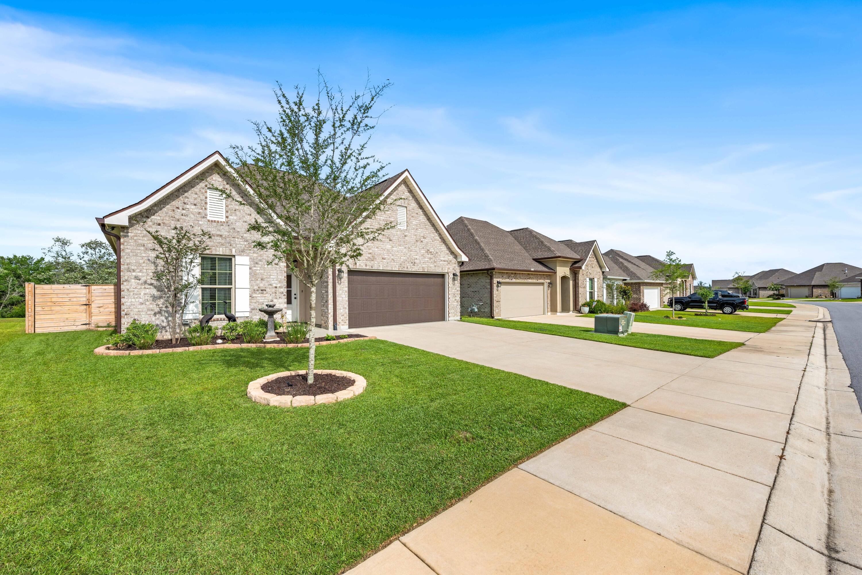 THE BLUFFS AT LAFAYETTE - Residential