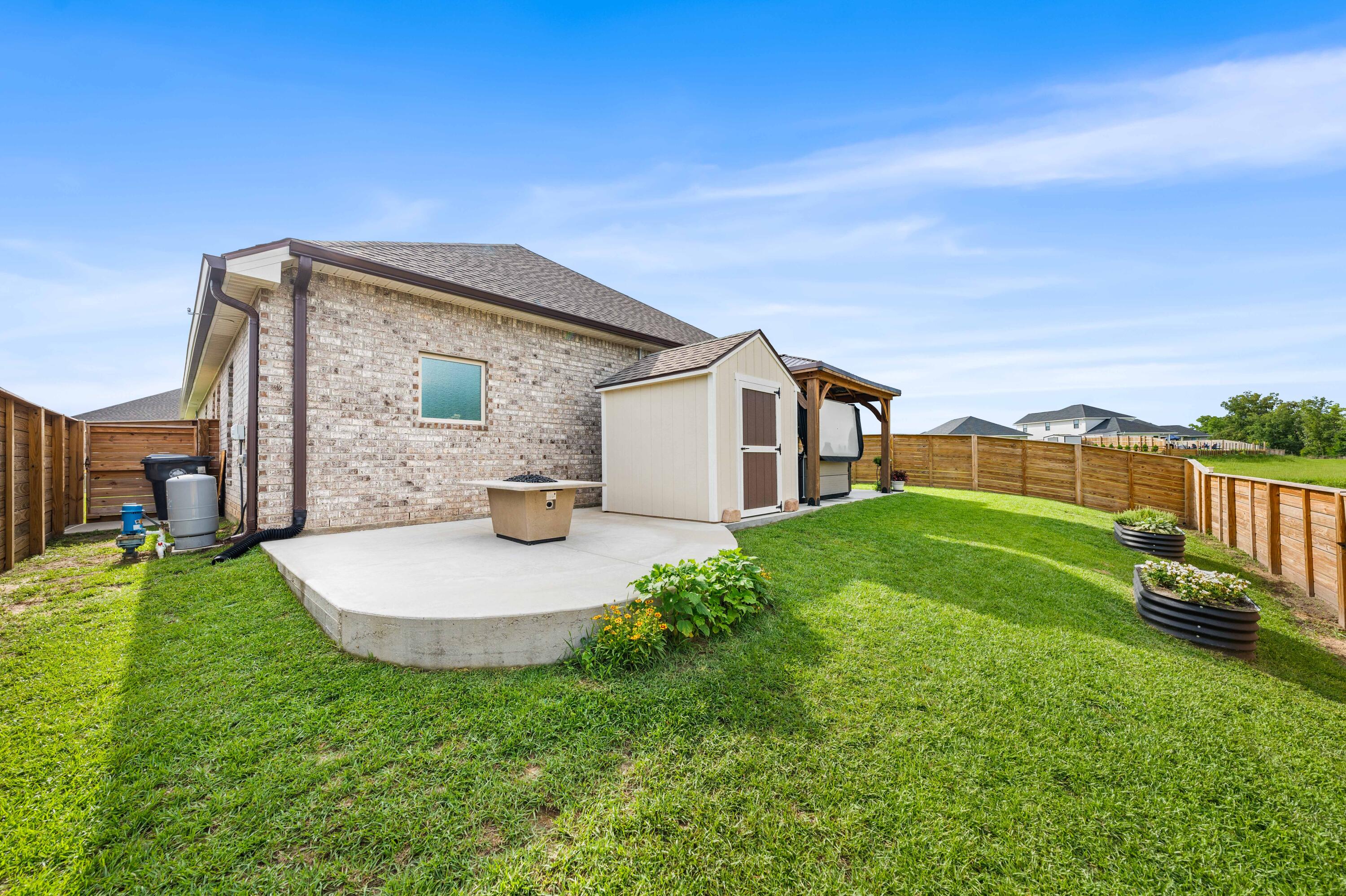 THE BLUFFS AT LAFAYETTE - Residential