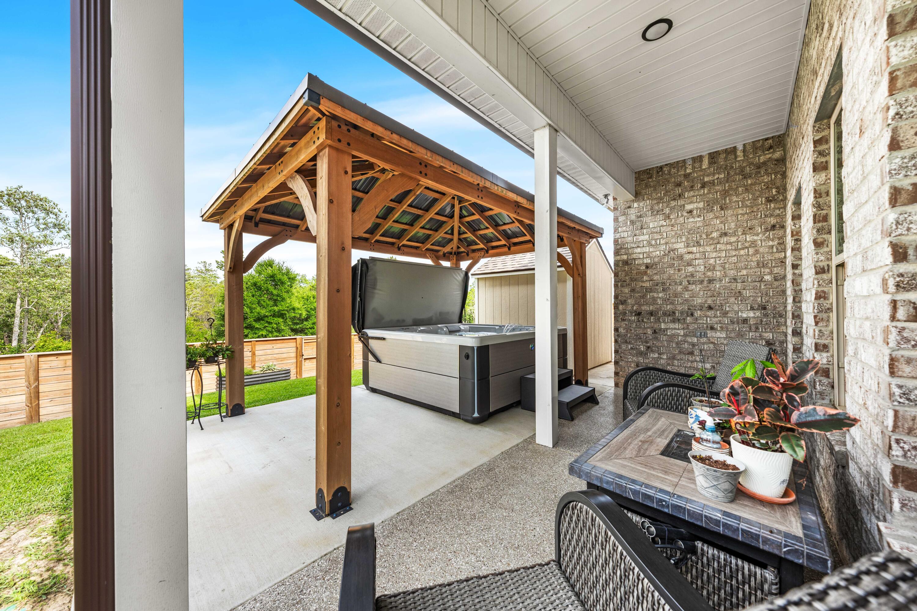 THE BLUFFS AT LAFAYETTE - Residential