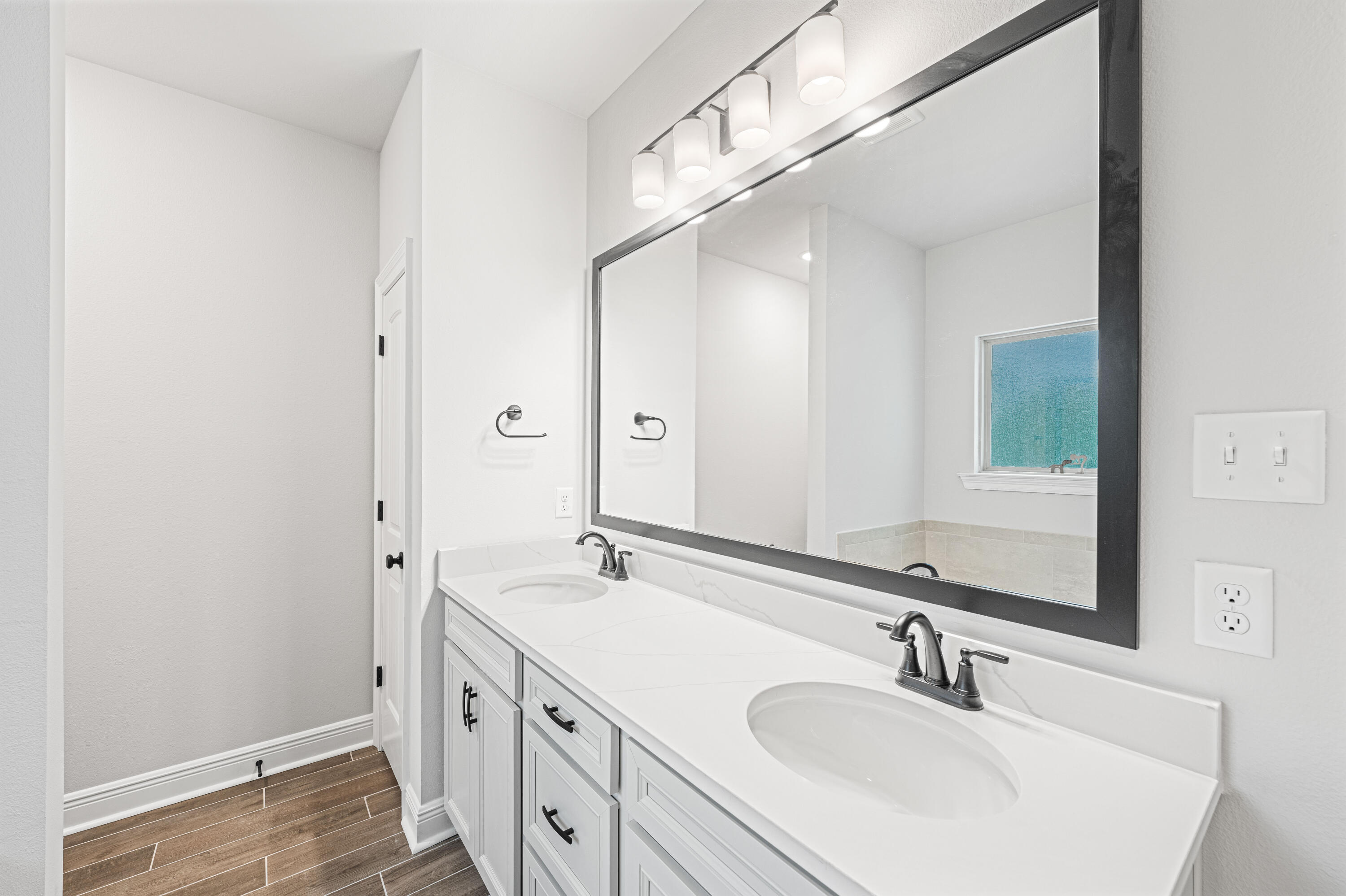 THE BLUFFS AT LAFAYETTE - Residential