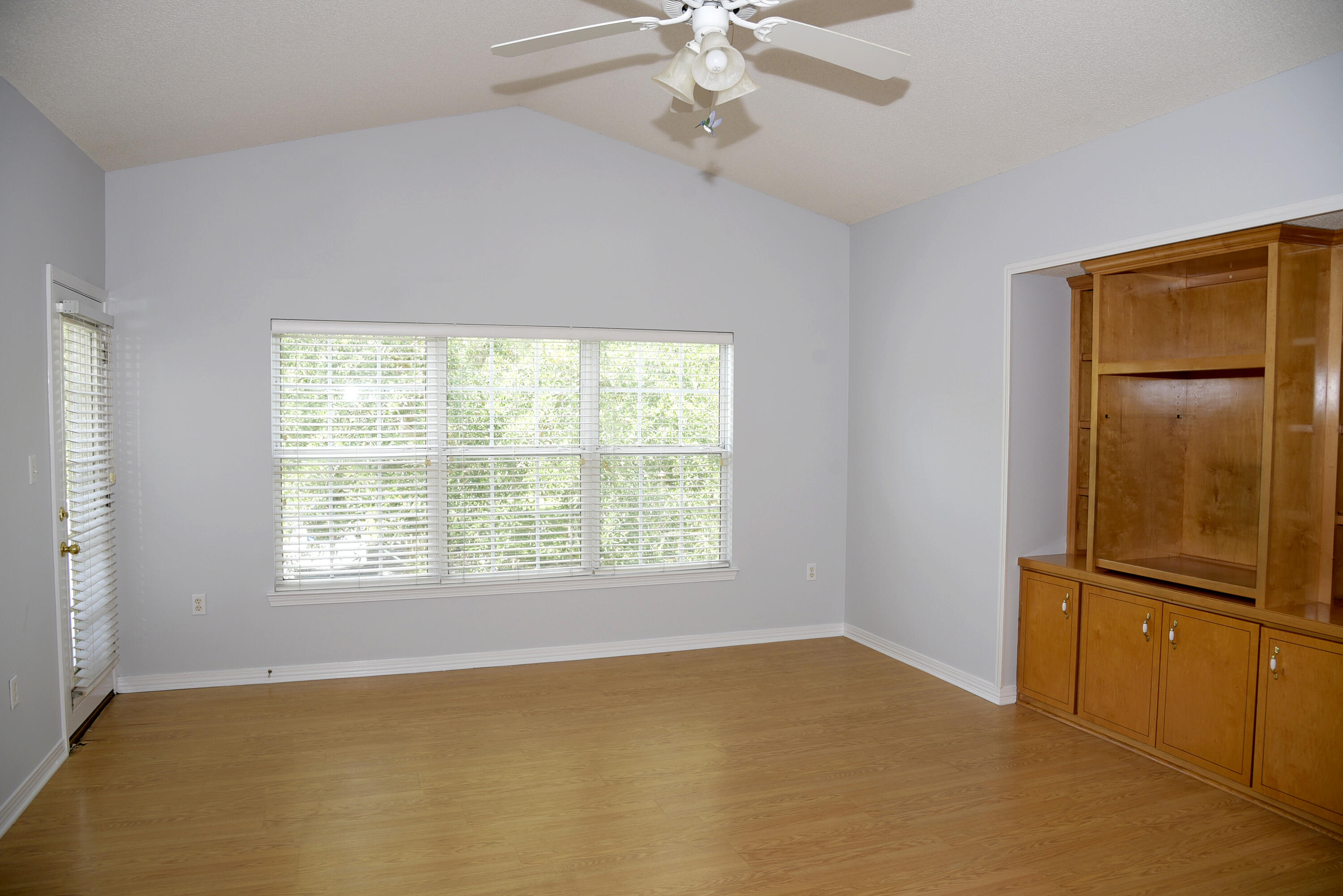 THE OAKS AT NICEVILLE - Residential Lease