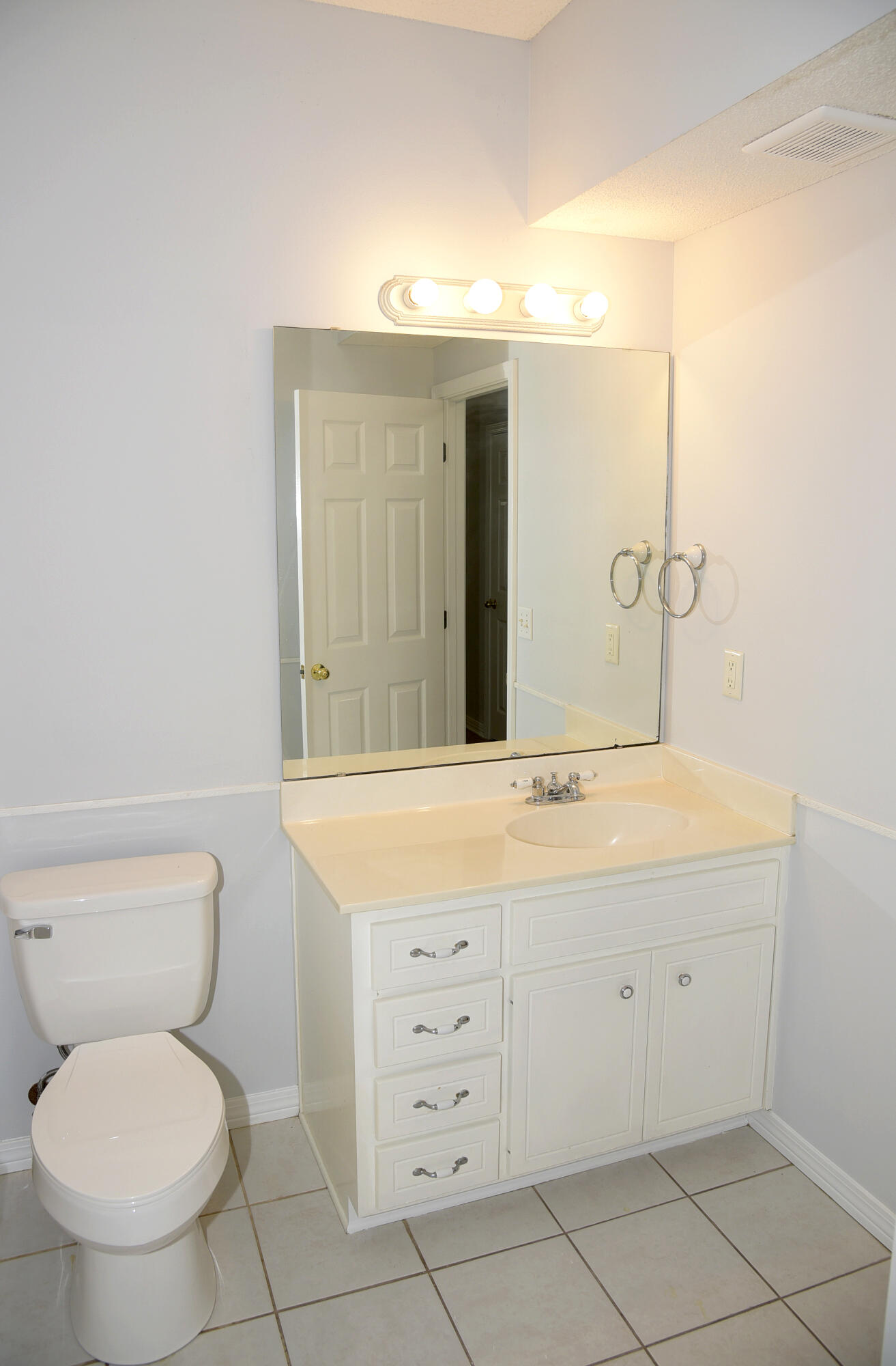 THE OAKS AT NICEVILLE - Residential Lease