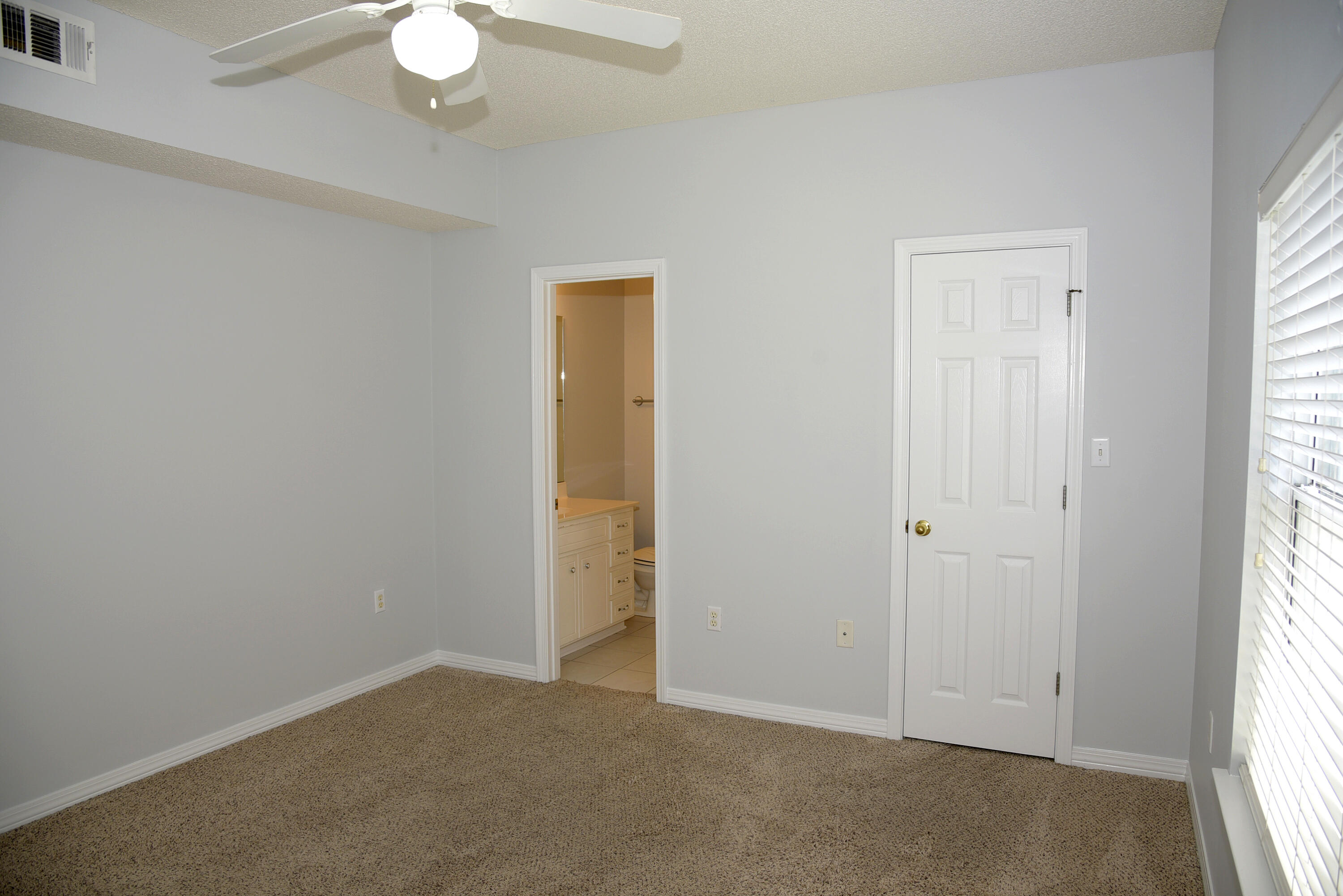 THE OAKS AT NICEVILLE - Residential Lease