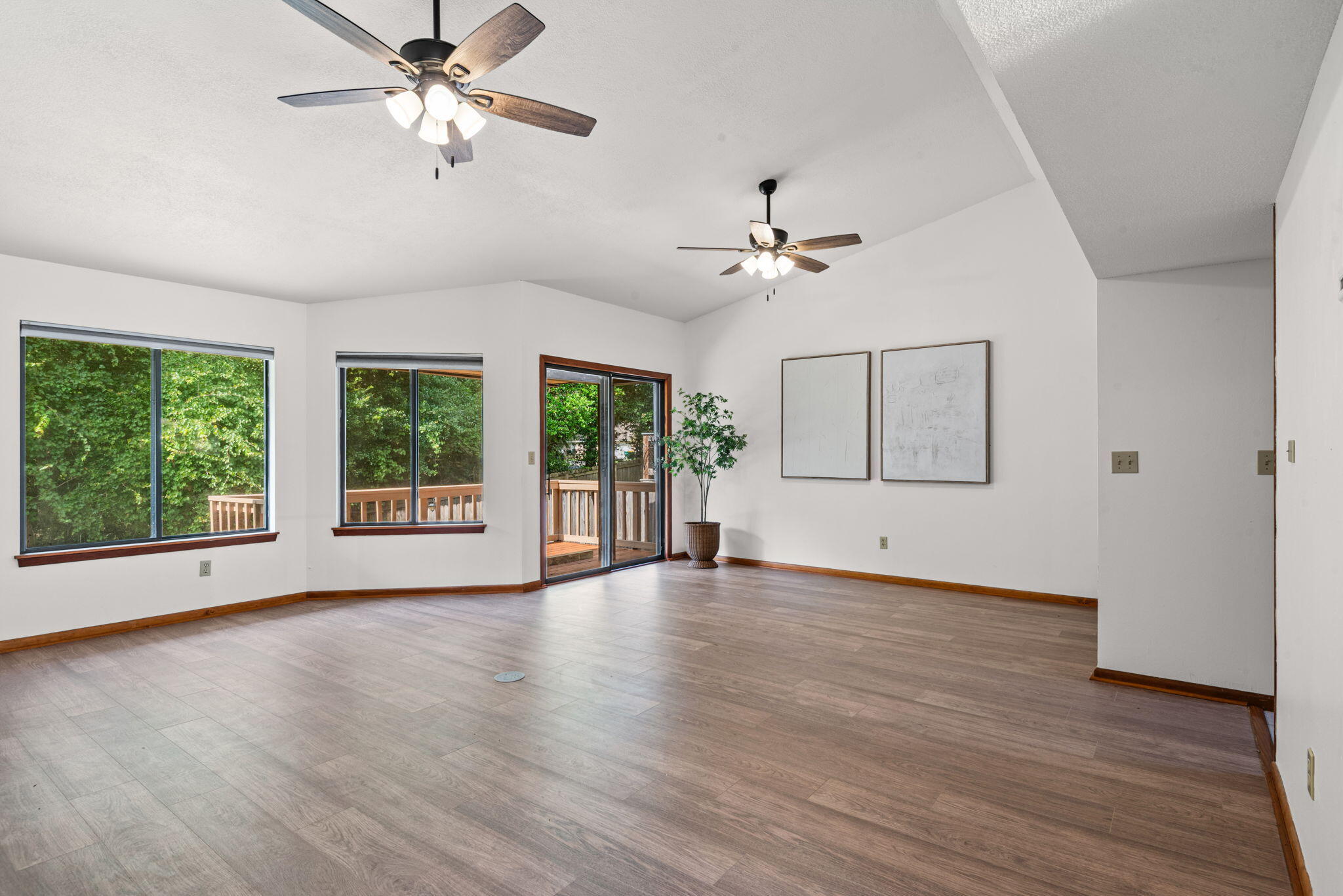 CEDAR RIDGE - Residential