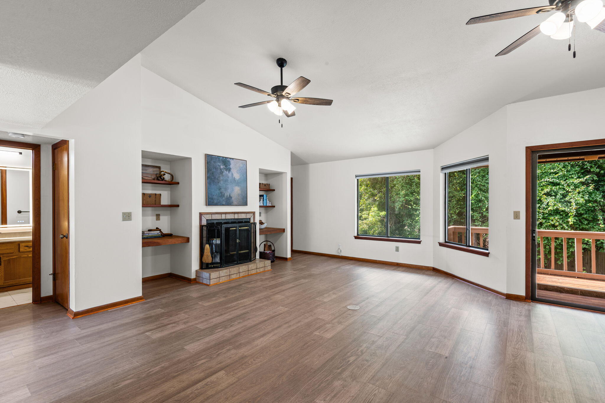 CEDAR RIDGE - Residential