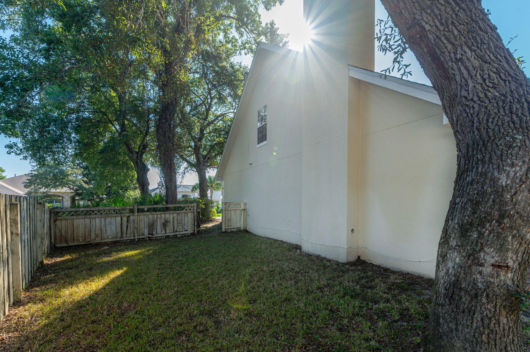 LAKE POINTE - Residential