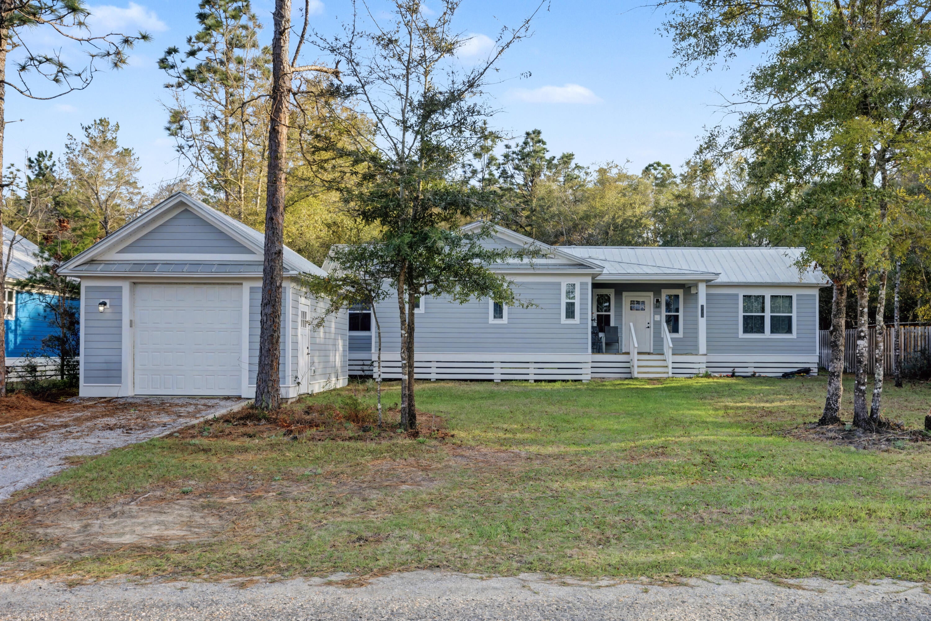 OAKWOOD LAKES ESTATES - Residential